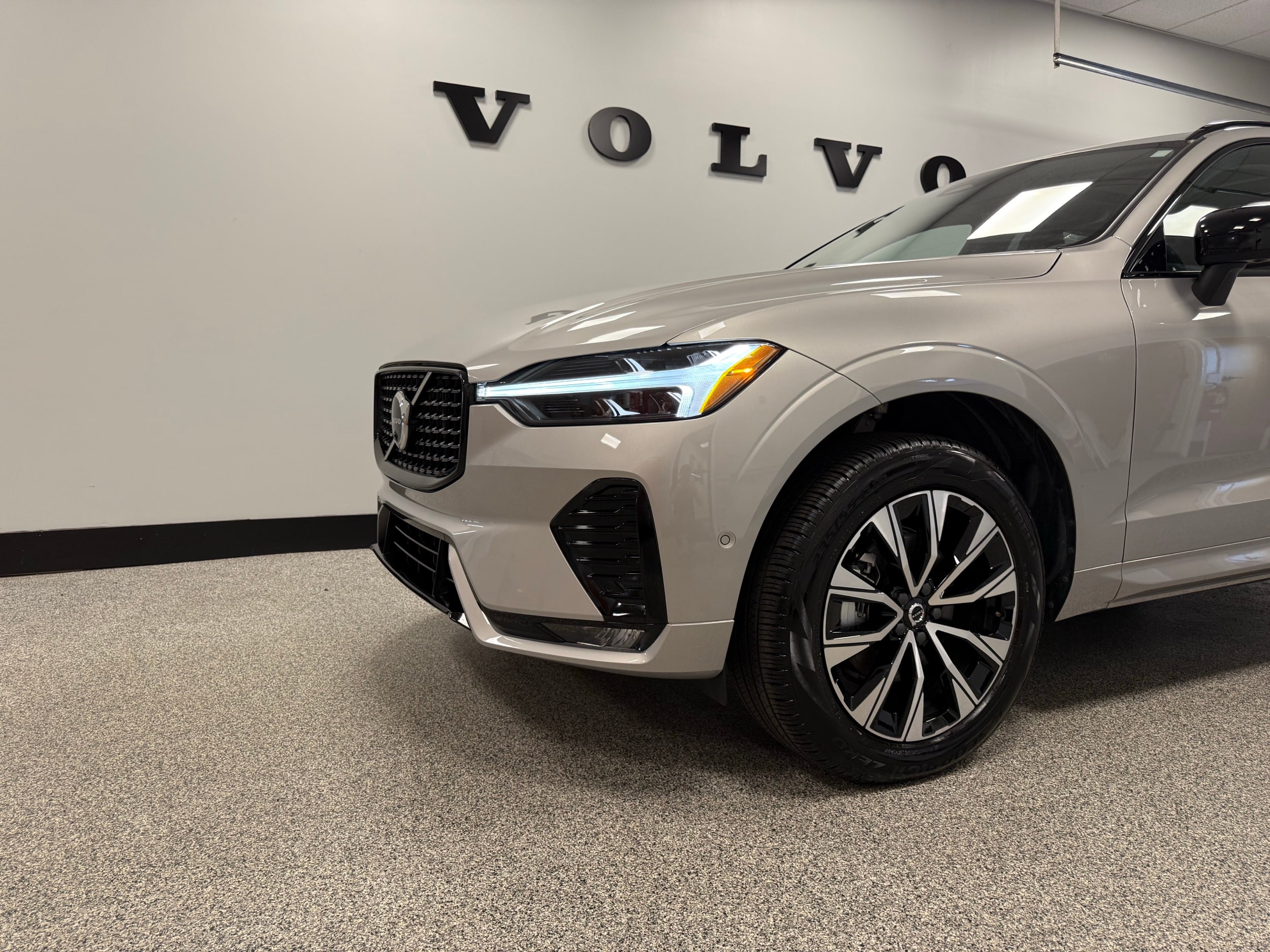 used 2025 Volvo XC60 car, priced at $46,200