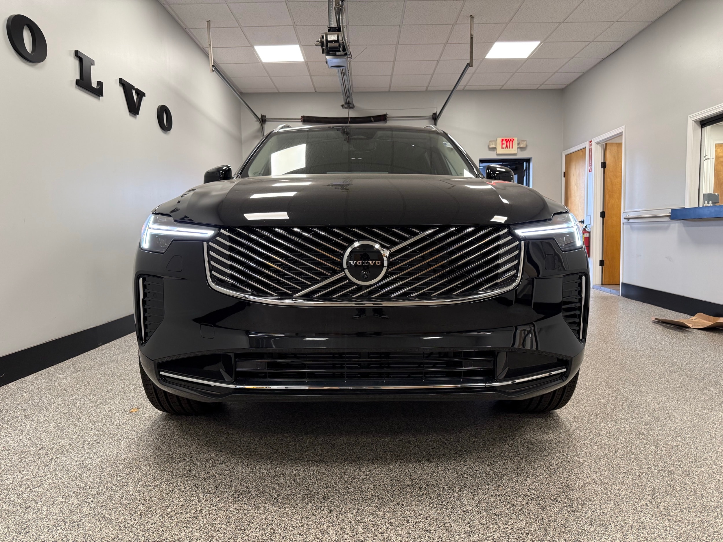 new 2025 Volvo XC90 car, priced at $70,505