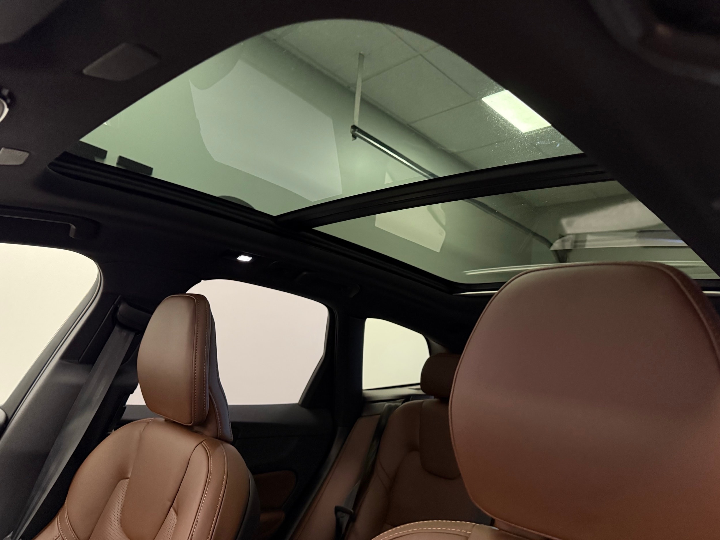 new 2025 Volvo XC60 car, priced at $59,645