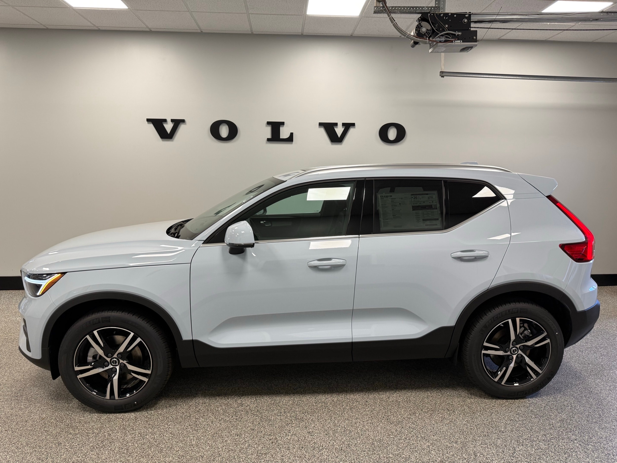 new 2025 Volvo XC40 car, priced at $44,595