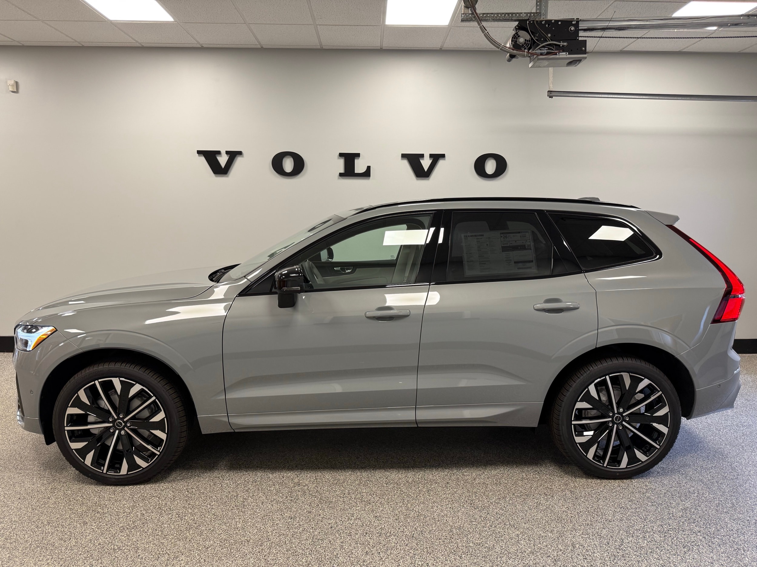 new 2026 Volvo XC60 car, priced at $63,935