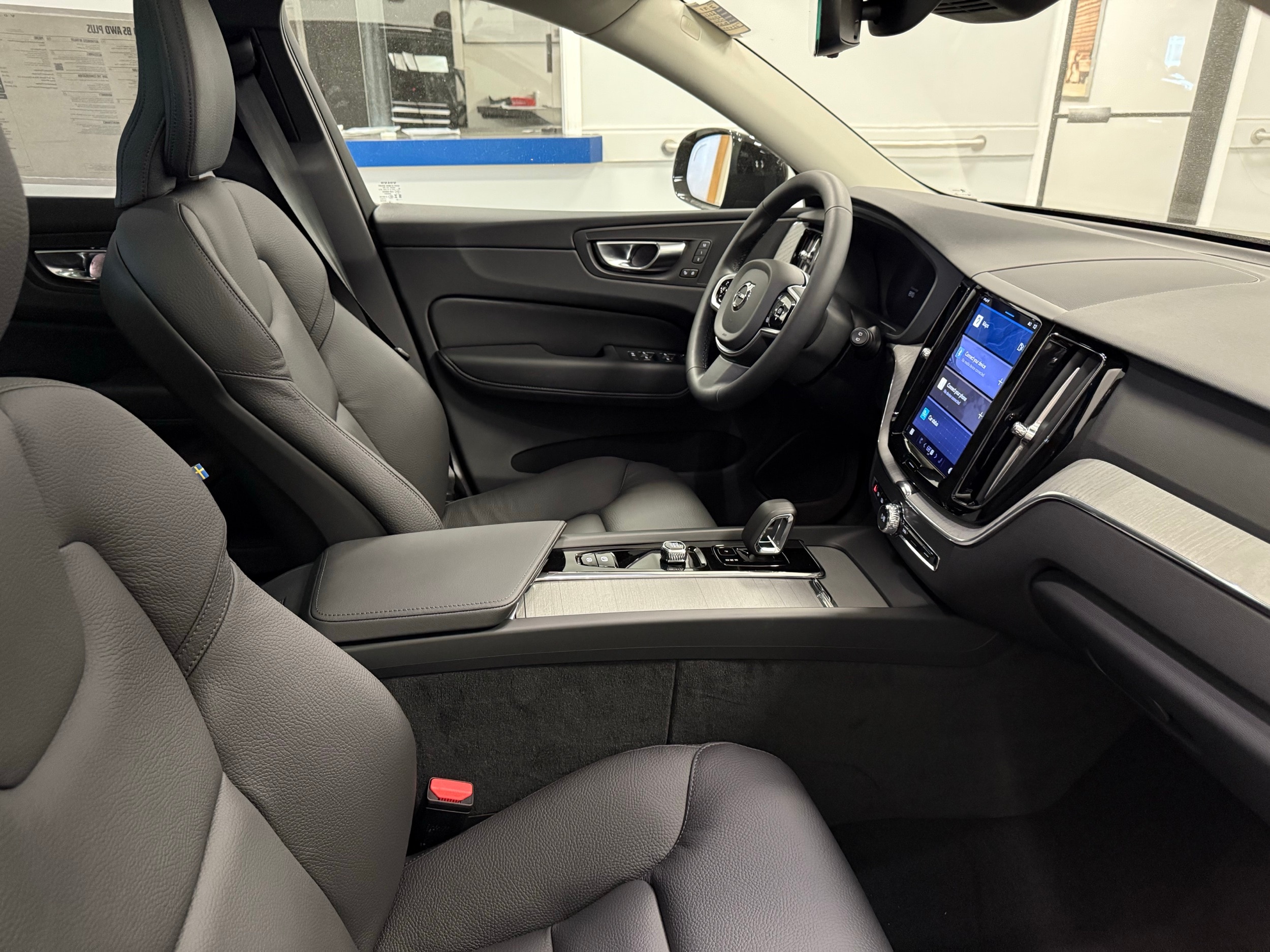 new 2025 Volvo XC60 car, priced at $55,360