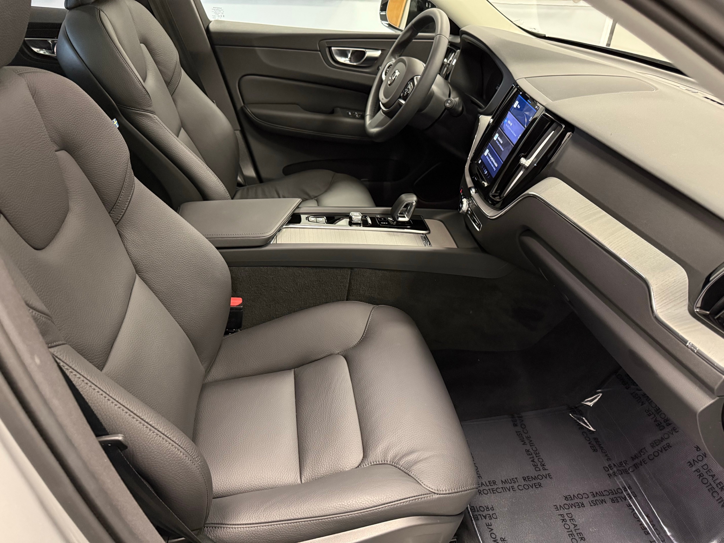 used 2025 Volvo XC60 car, priced at $46,600