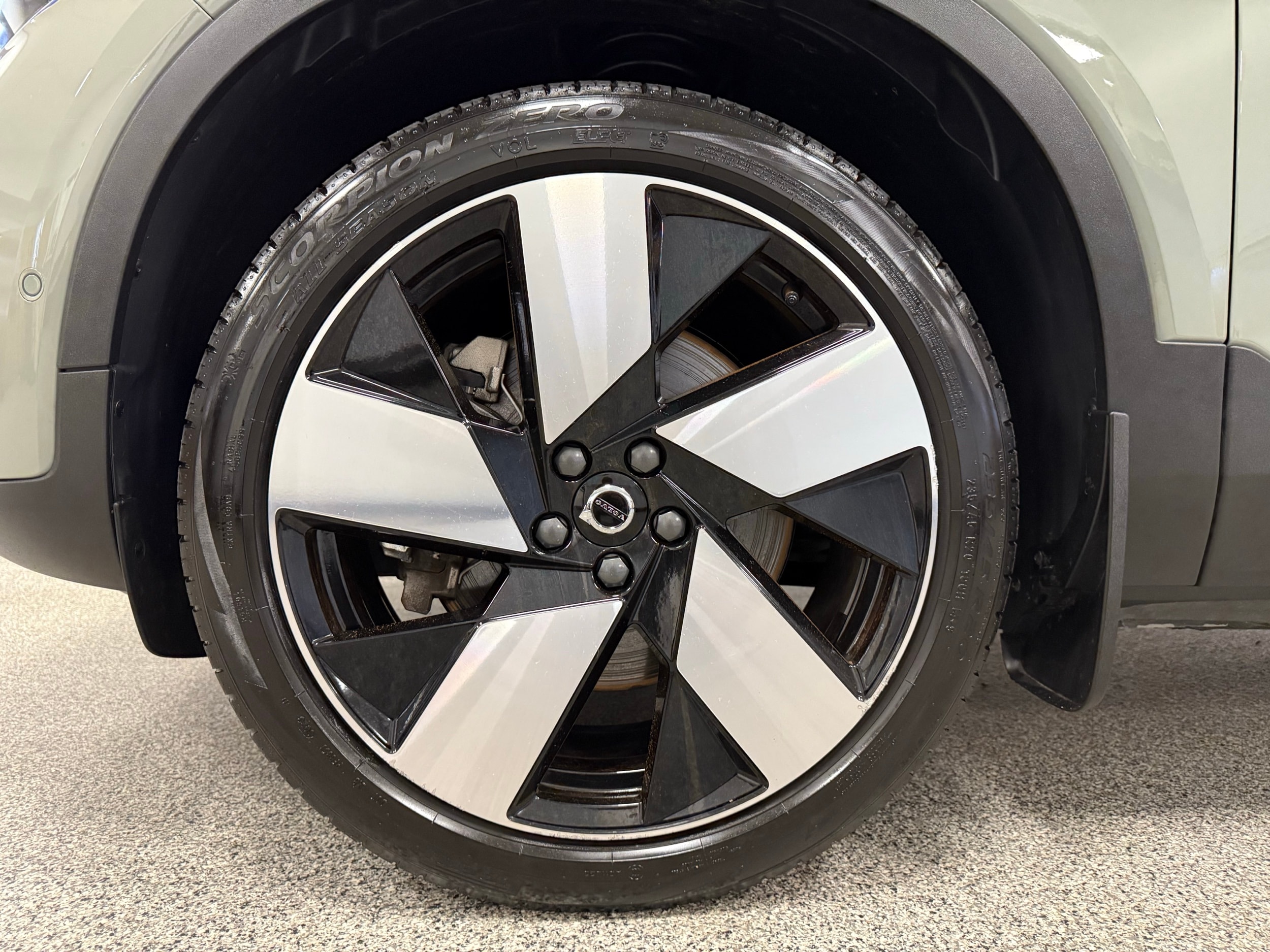 used 2024 Volvo C40 Recharge Pure Electric car, priced at $39,500