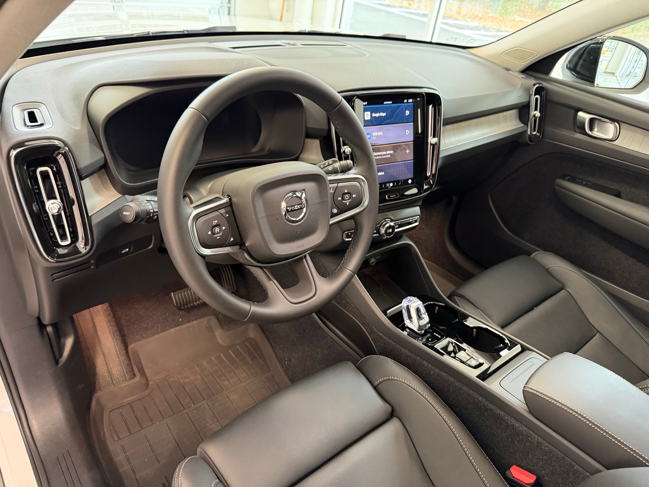 used 2025 Volvo XC40 car, priced at $39,500