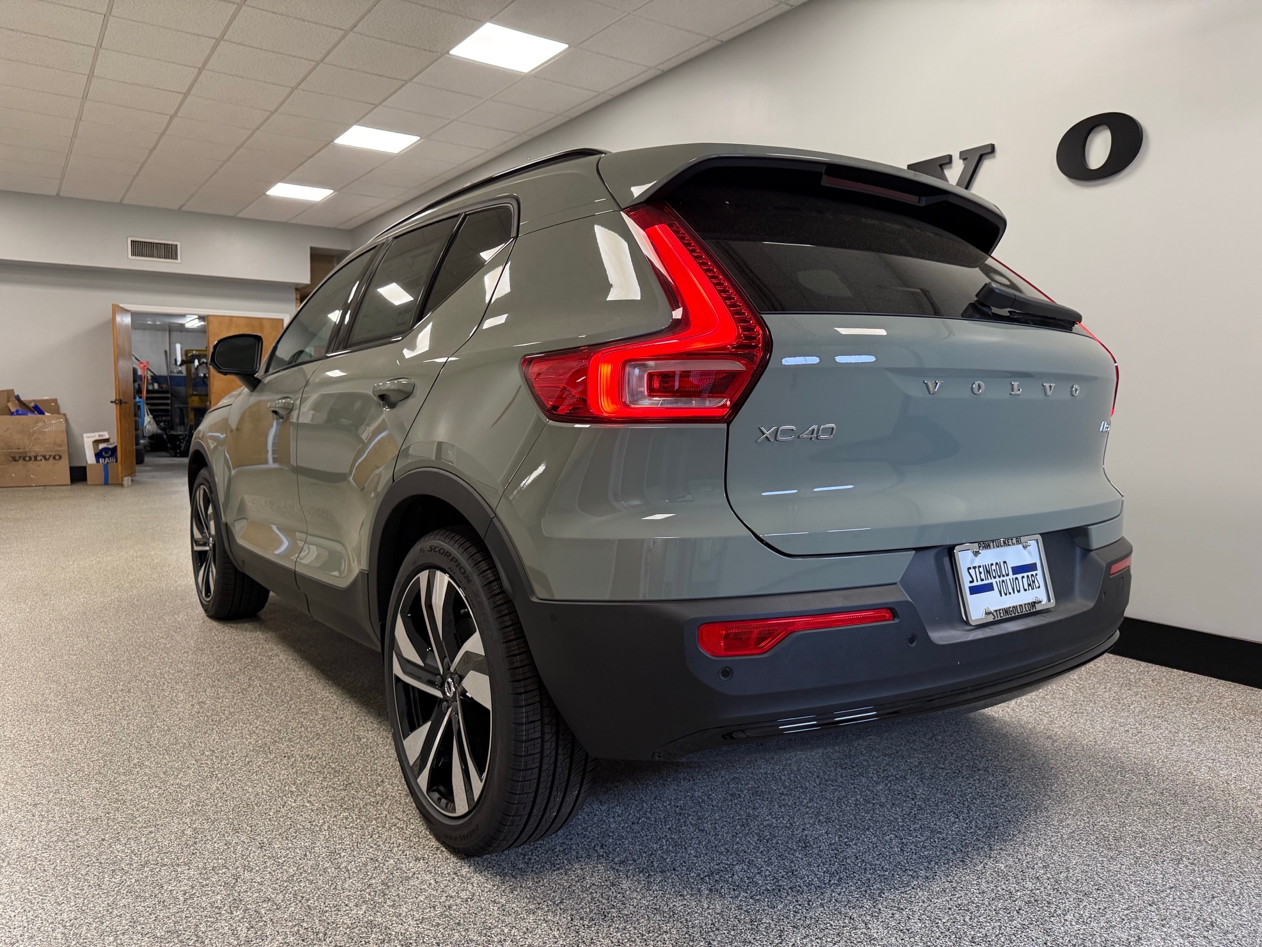 new 2025 Volvo XC40 car, priced at $49,810