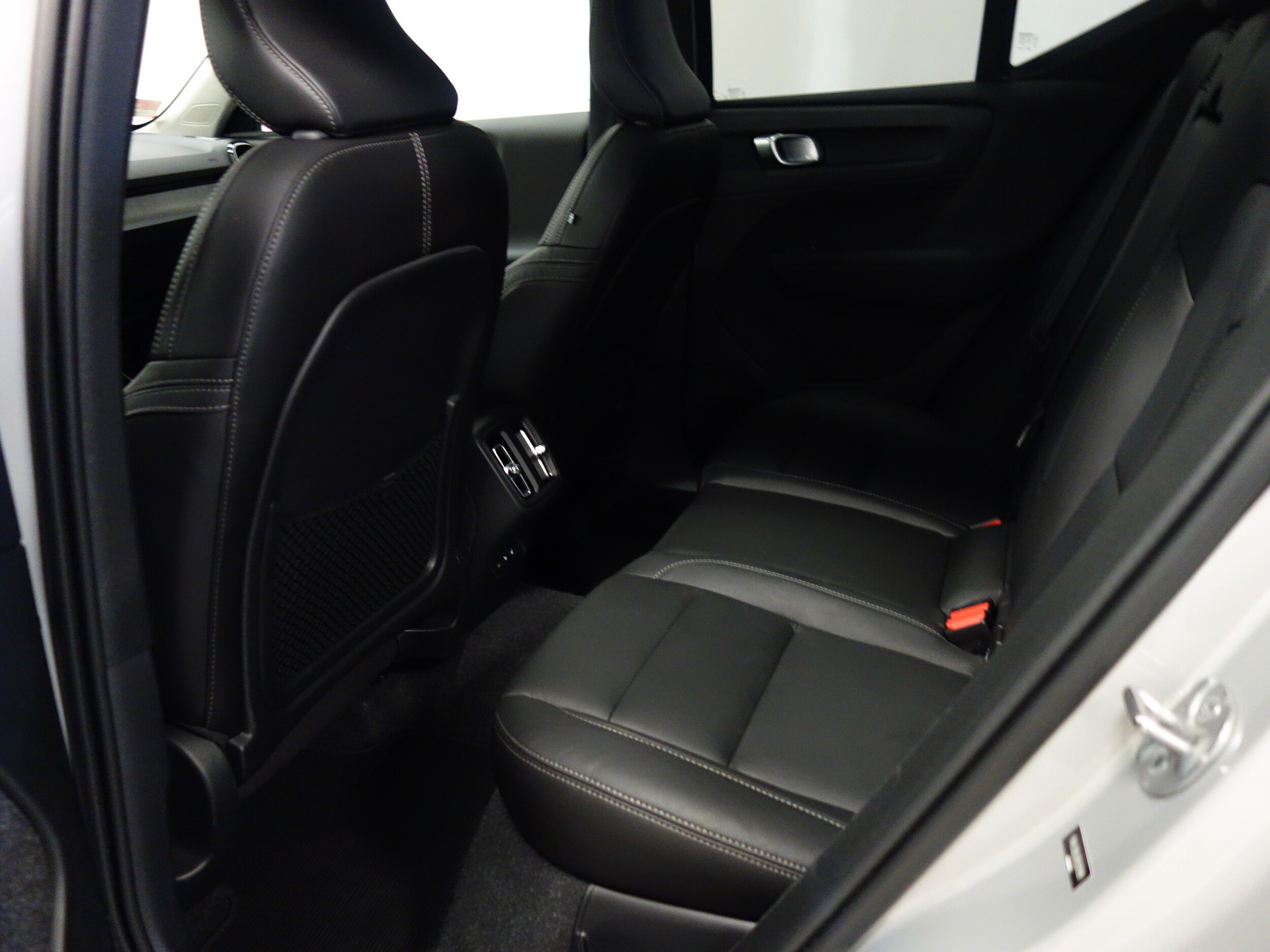 used 2024 Volvo XC40 car, priced at $40,900