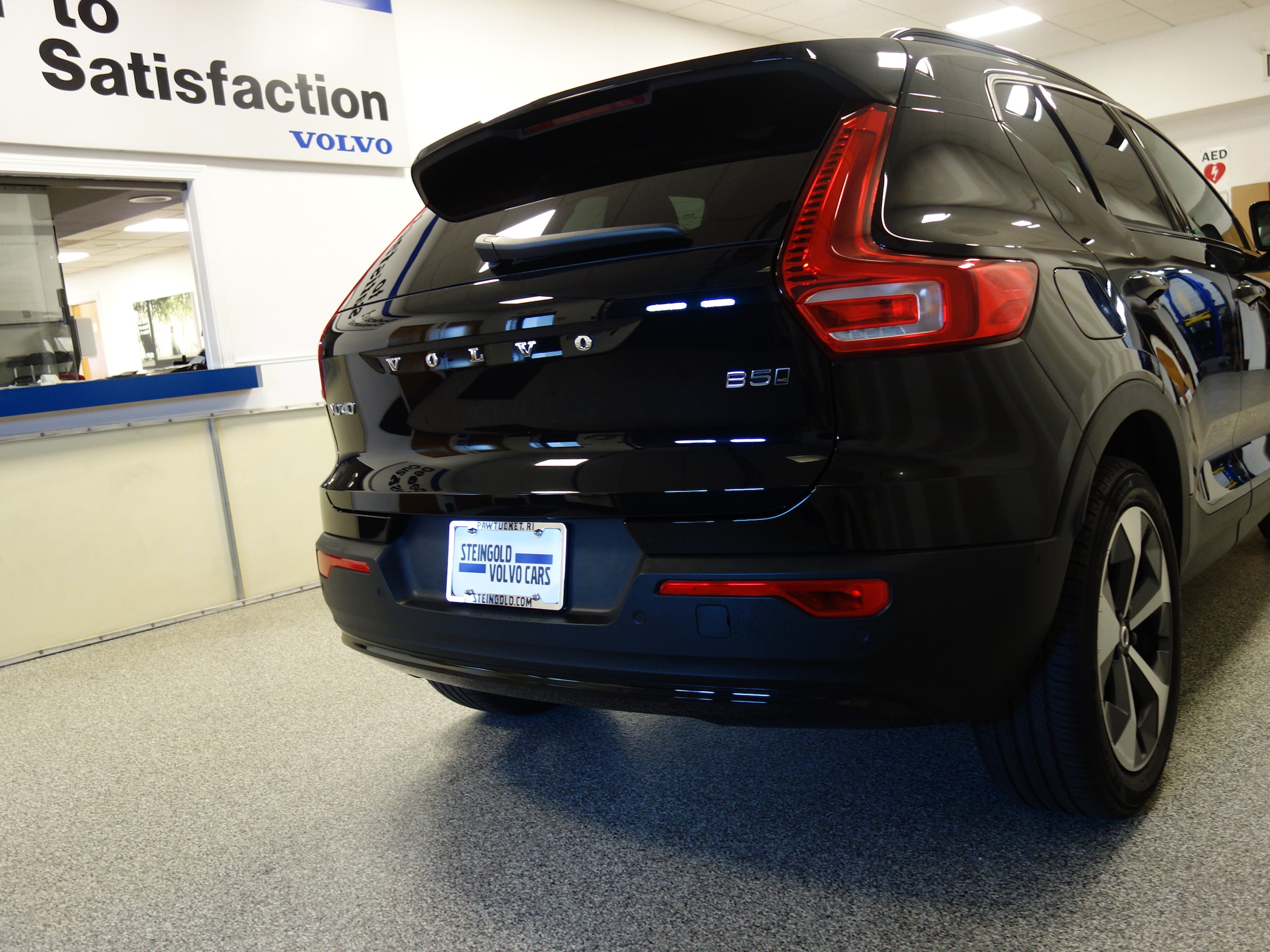 used 2024 Volvo XC40 car, priced at $38,900