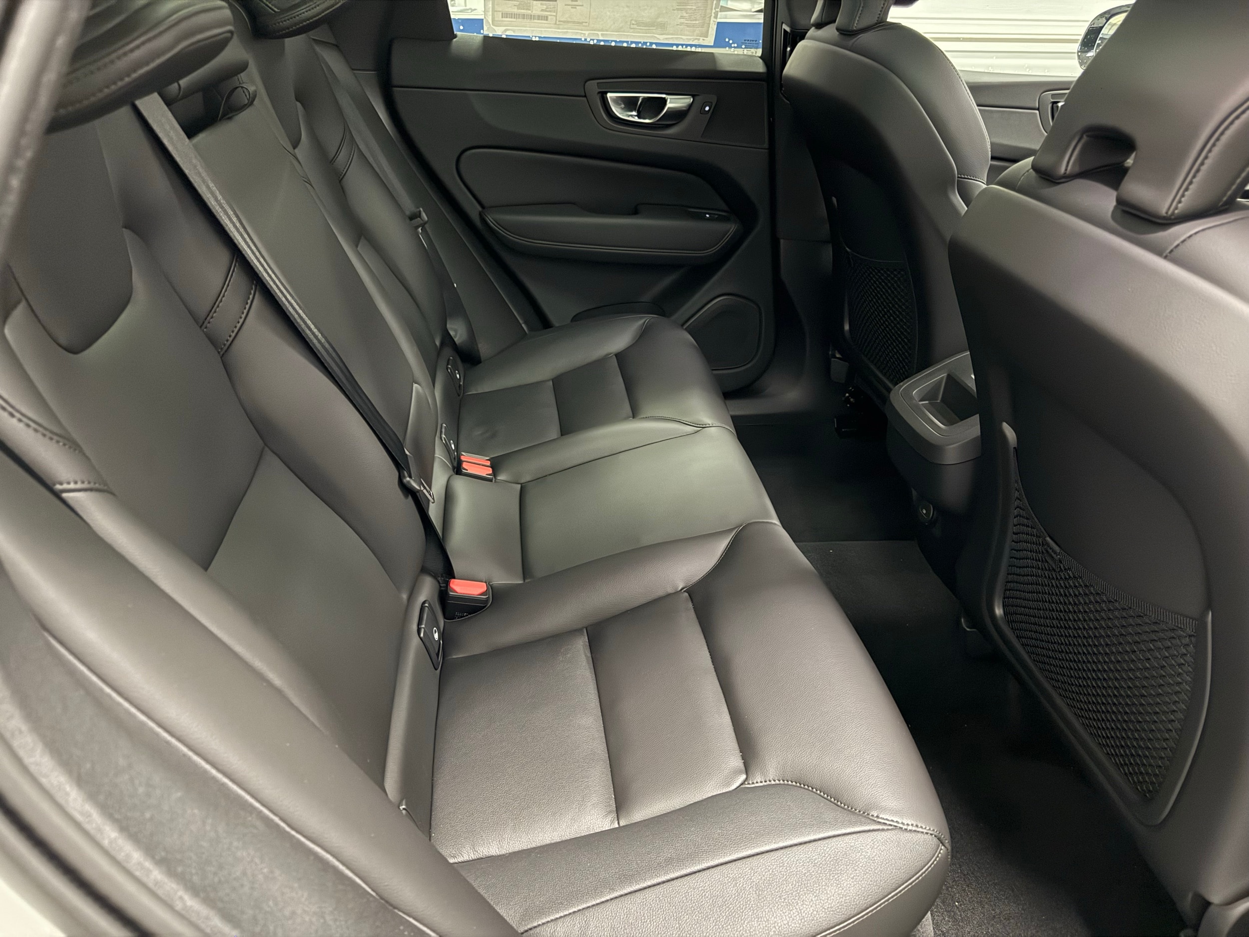 new 2025 Volvo XC60 car, priced at $50,705