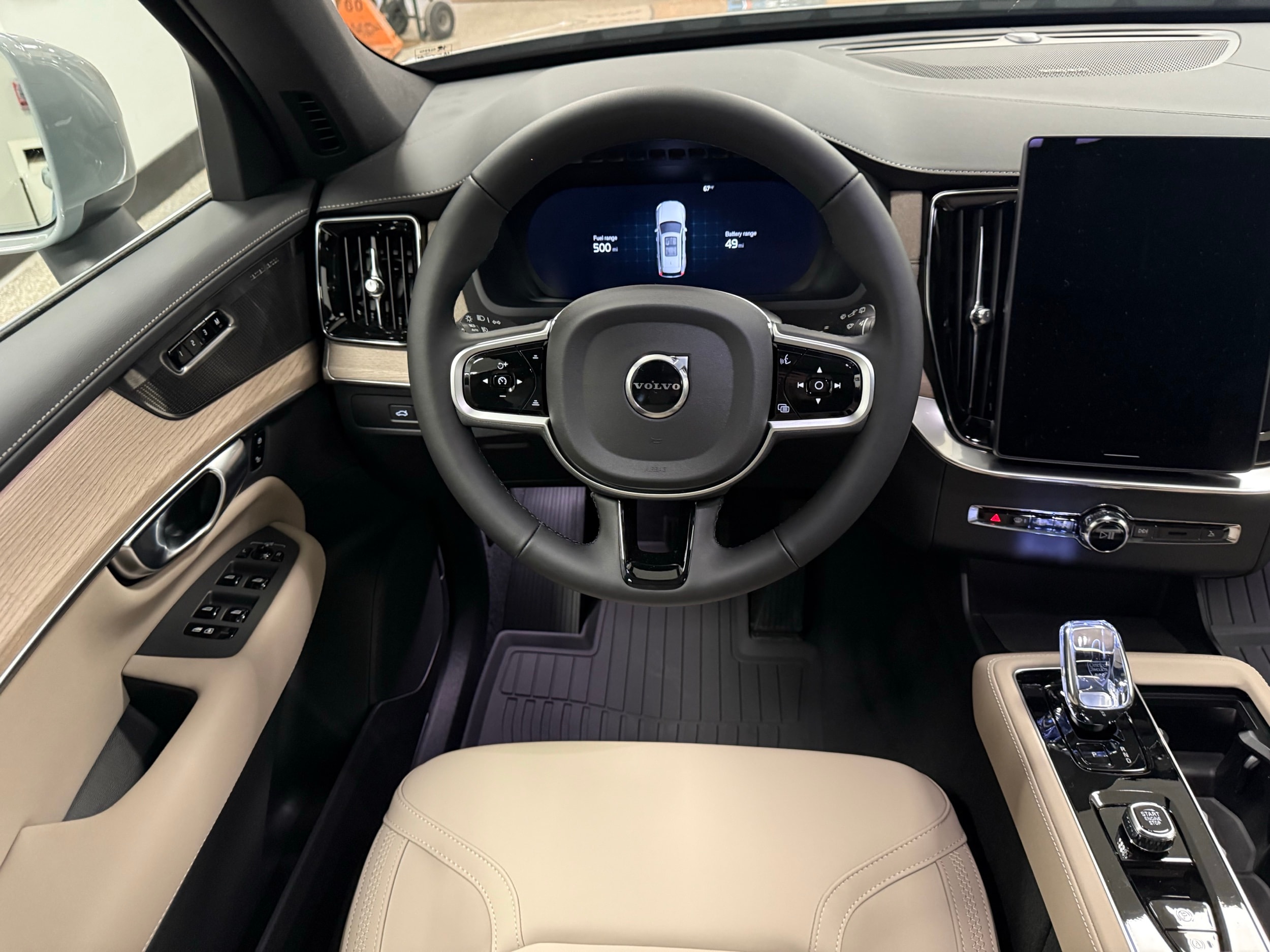 new 2025 Volvo XC90 plug-in hybrid car, priced at $78,805
