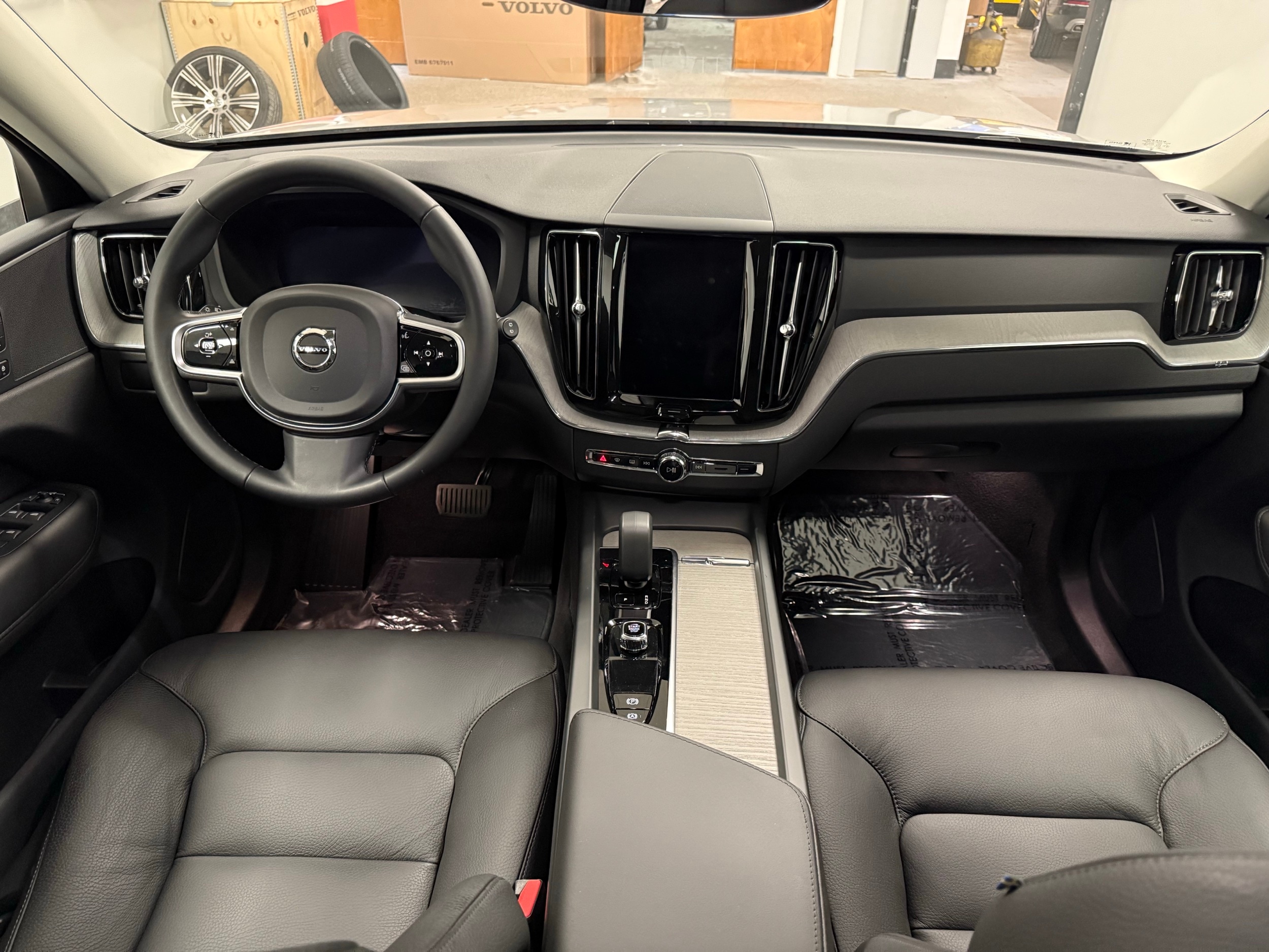 used 2025 Volvo XC60 car, priced at $47,500