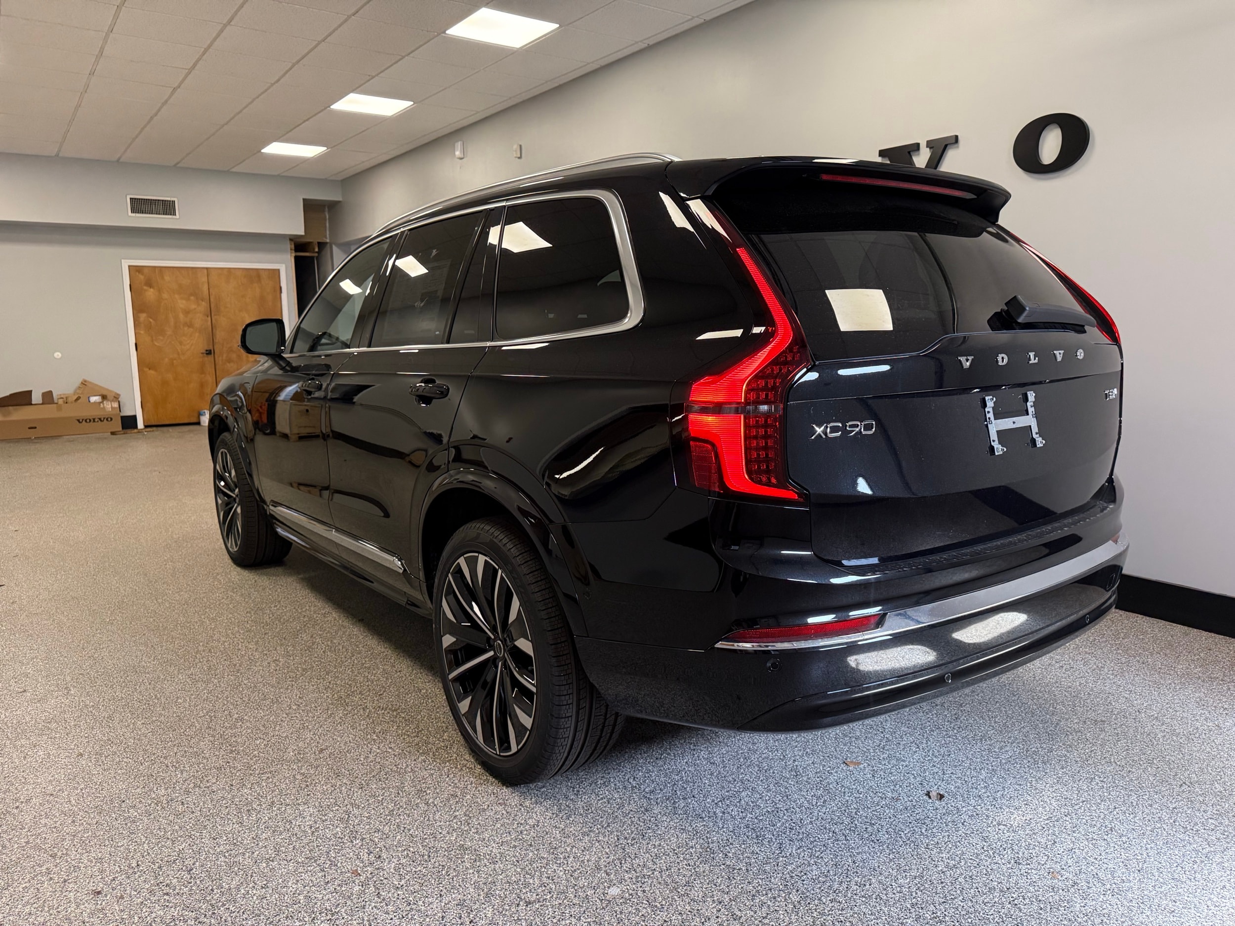 new 2025 Volvo XC90 plug-in hybrid car, priced at $77,895