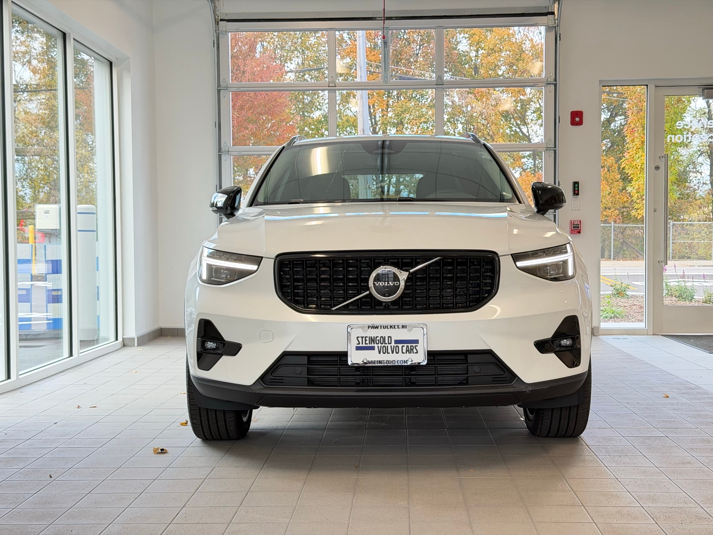 used 2025 Volvo XC40 car, priced at $39,500