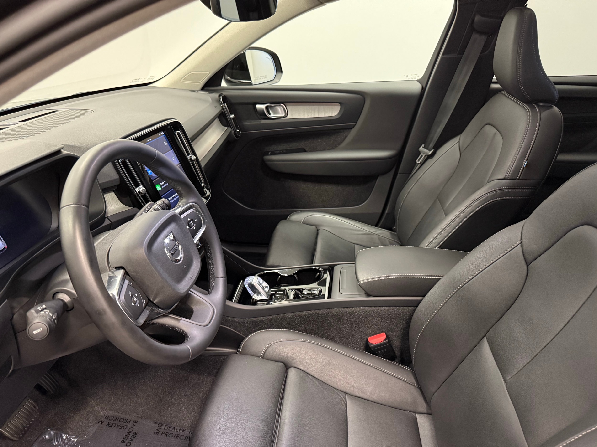 used 2025 Volvo XC40 car, priced at $40,100