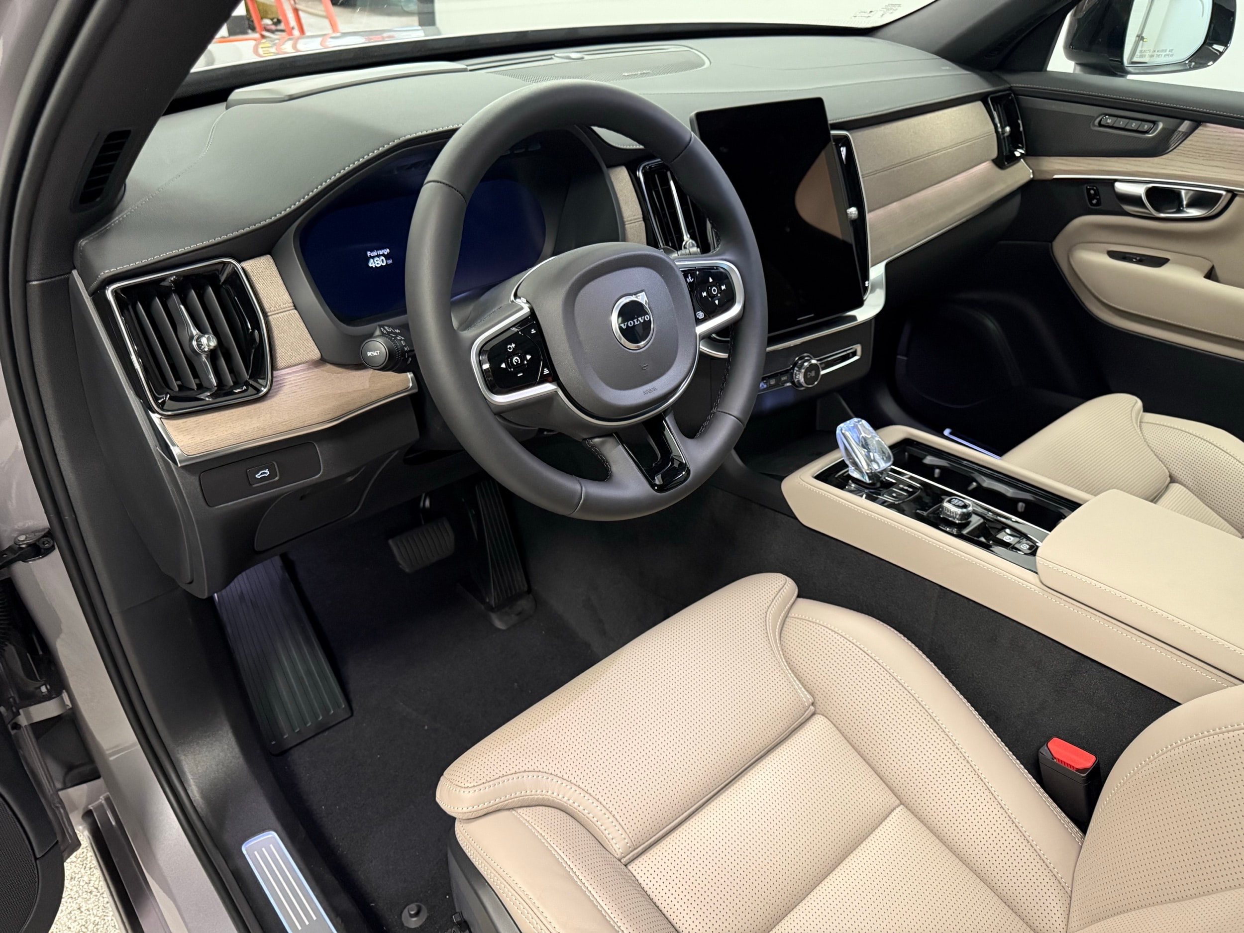 new 2026 Volvo XC90 car, priced at $76,450