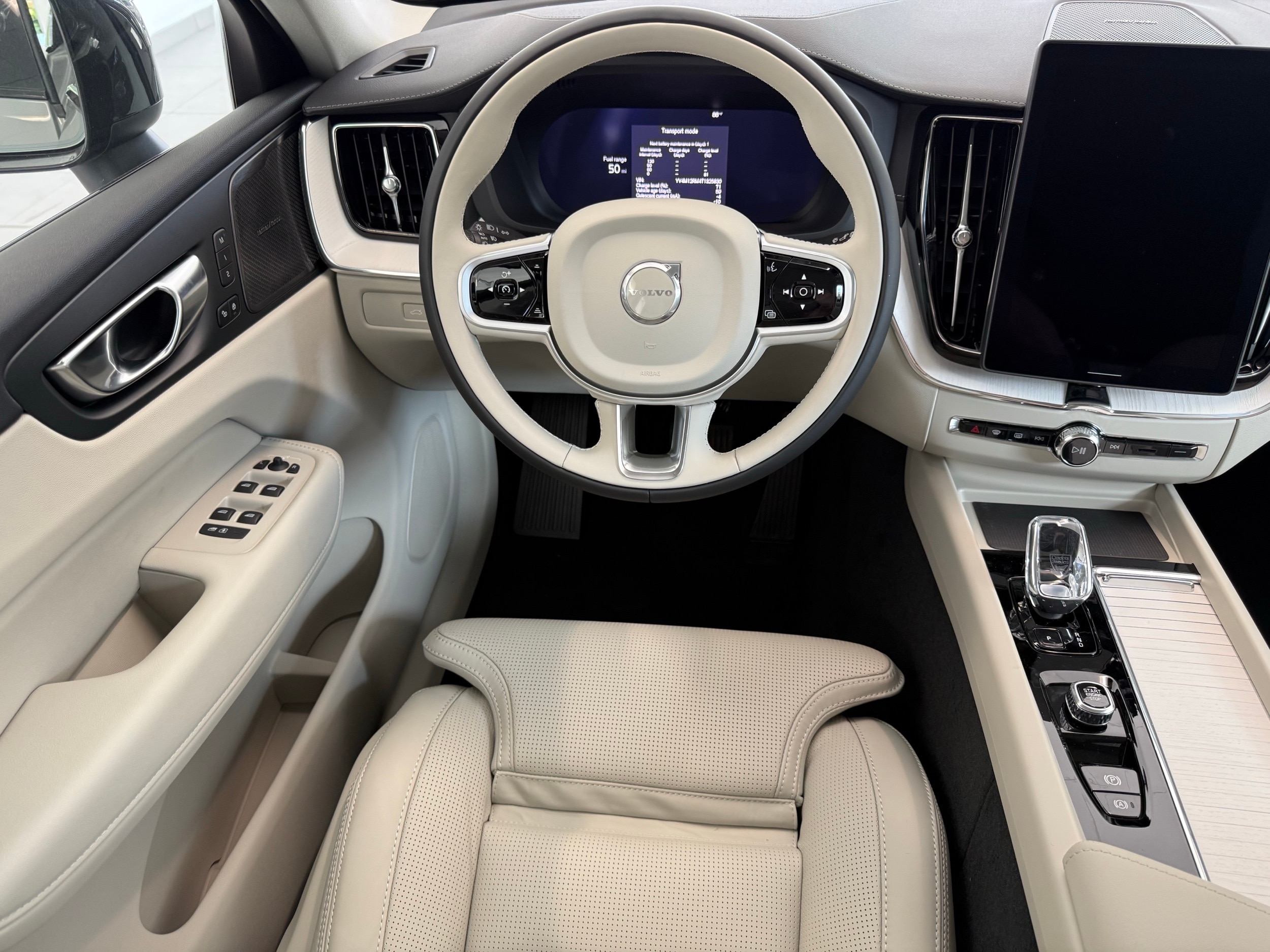 new 2026 Volvo XC60 car, priced at $63,935