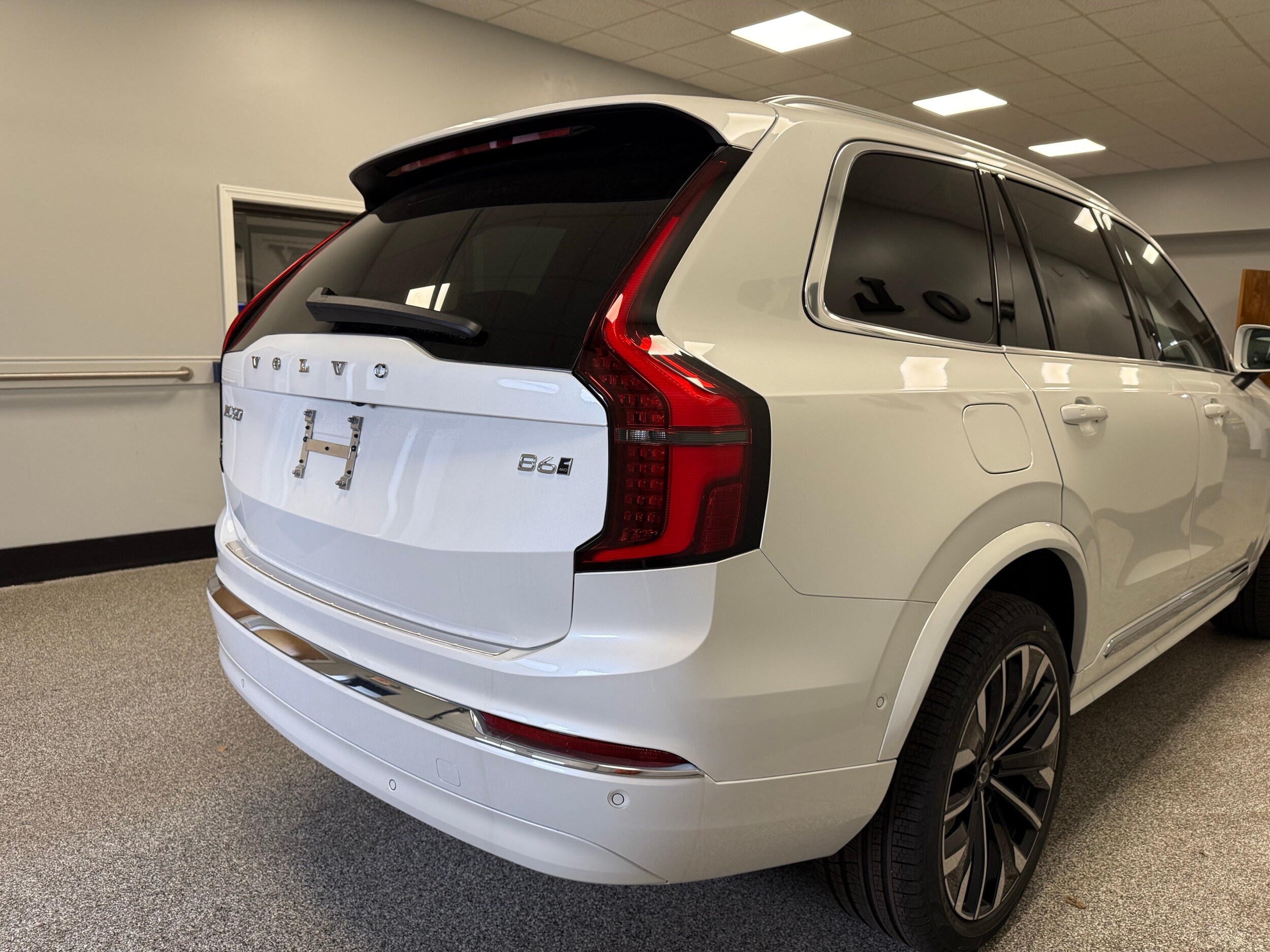 new 2025 Volvo XC90 car, priced at $69,155