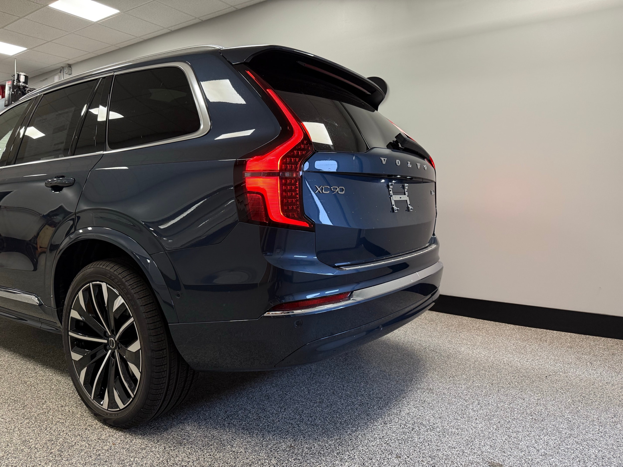 new 2026 Volvo XC90 car, priced at $71,825