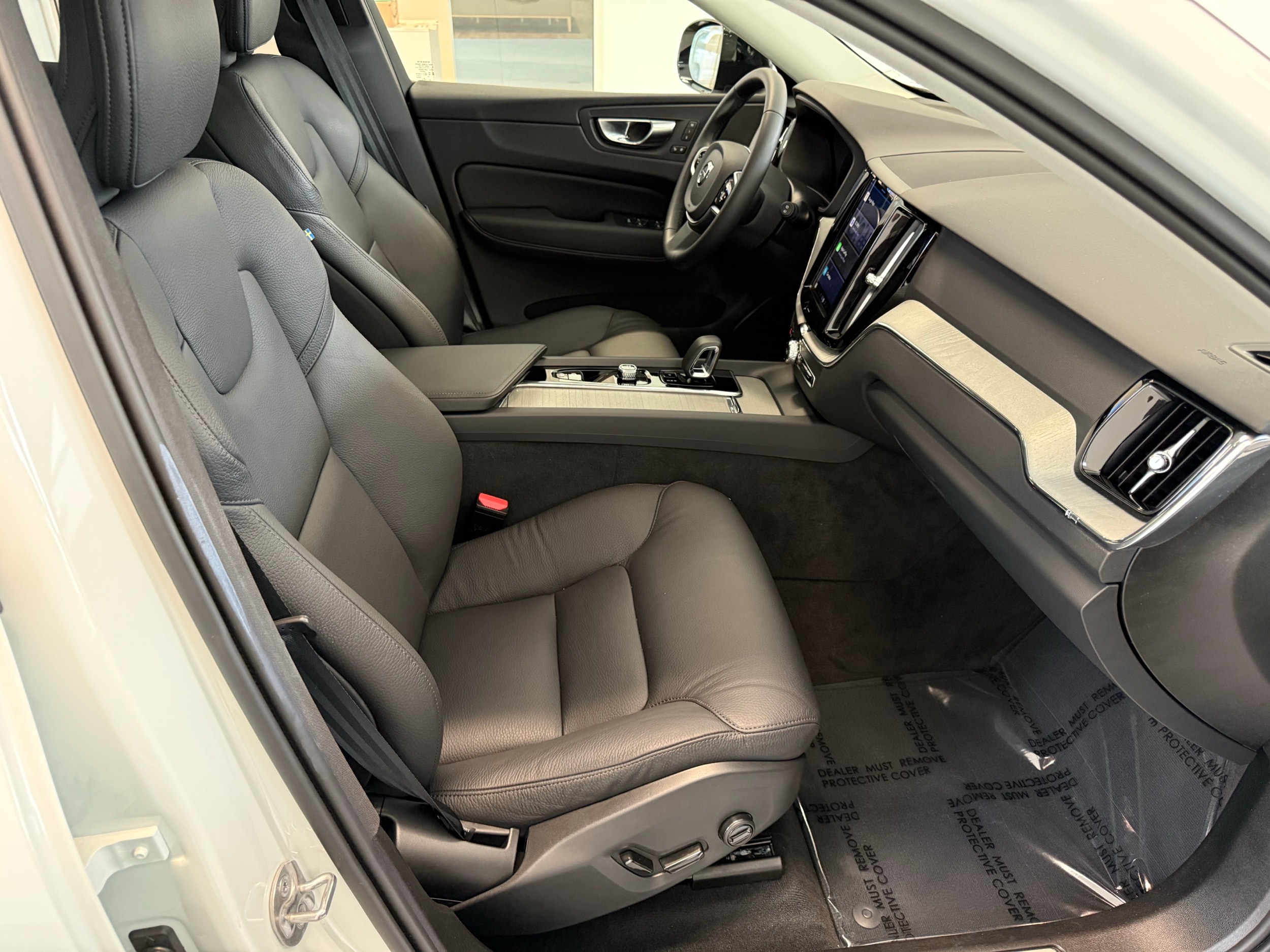 used 2025 Volvo XC60 car, priced at $47,200