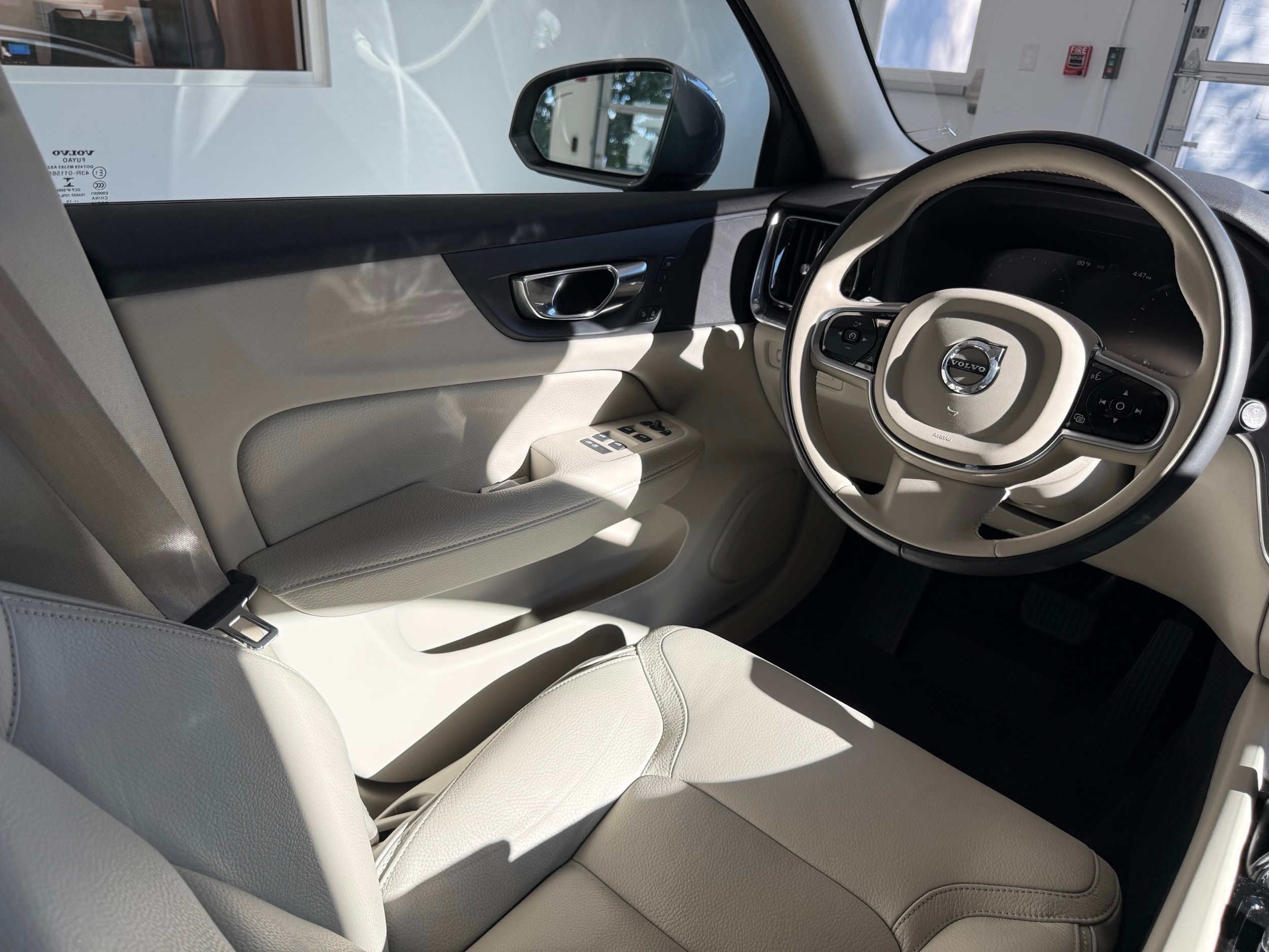 used 2020 Volvo V60 Cross Country car, priced at $31,500