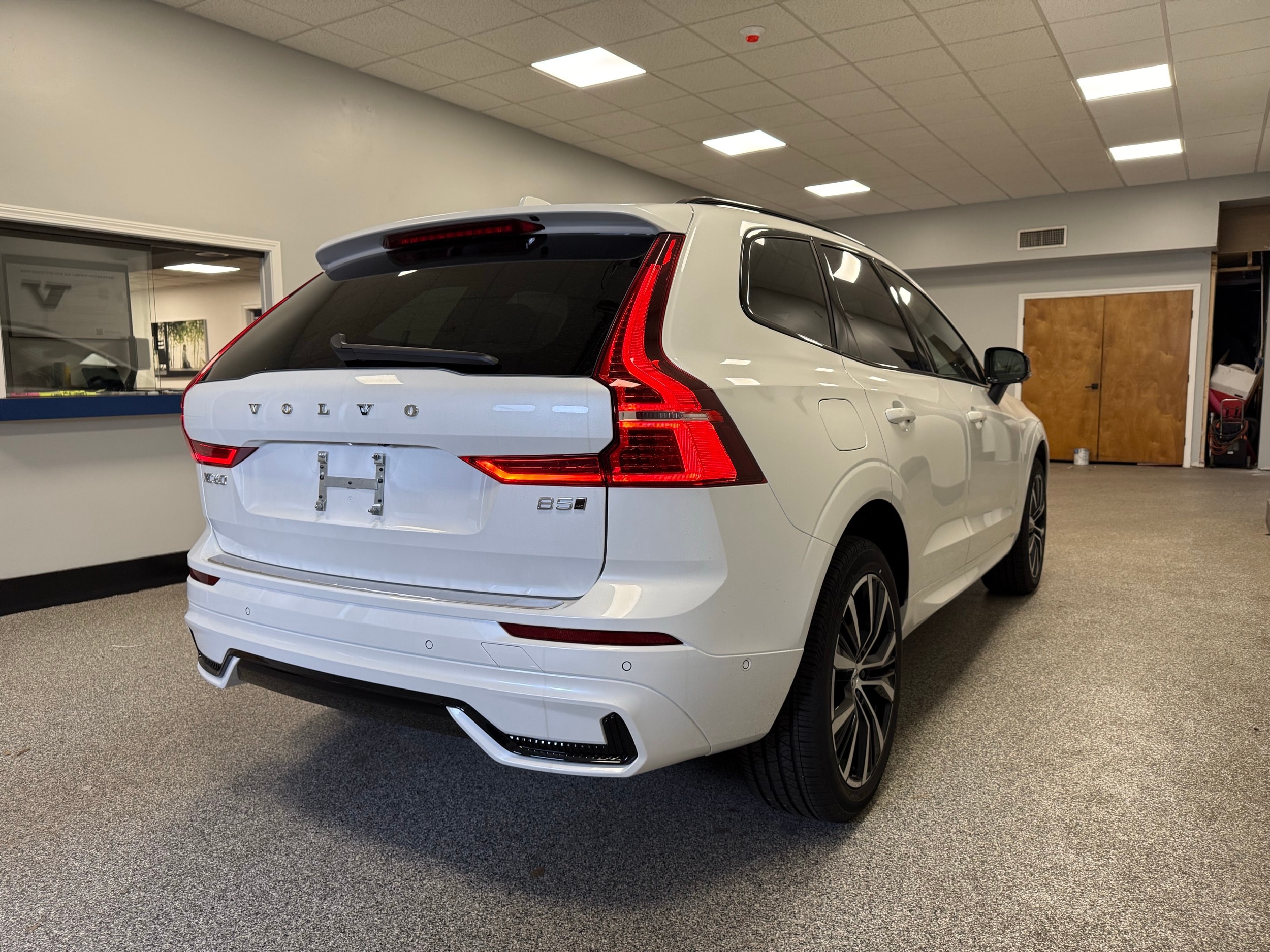new 2025 Volvo XC60 car, priced at $55,360