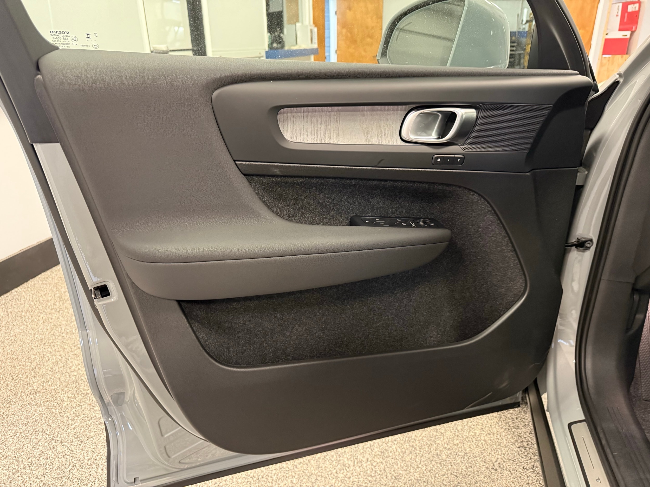 new 2025 Volvo XC40 car, priced at $48,335