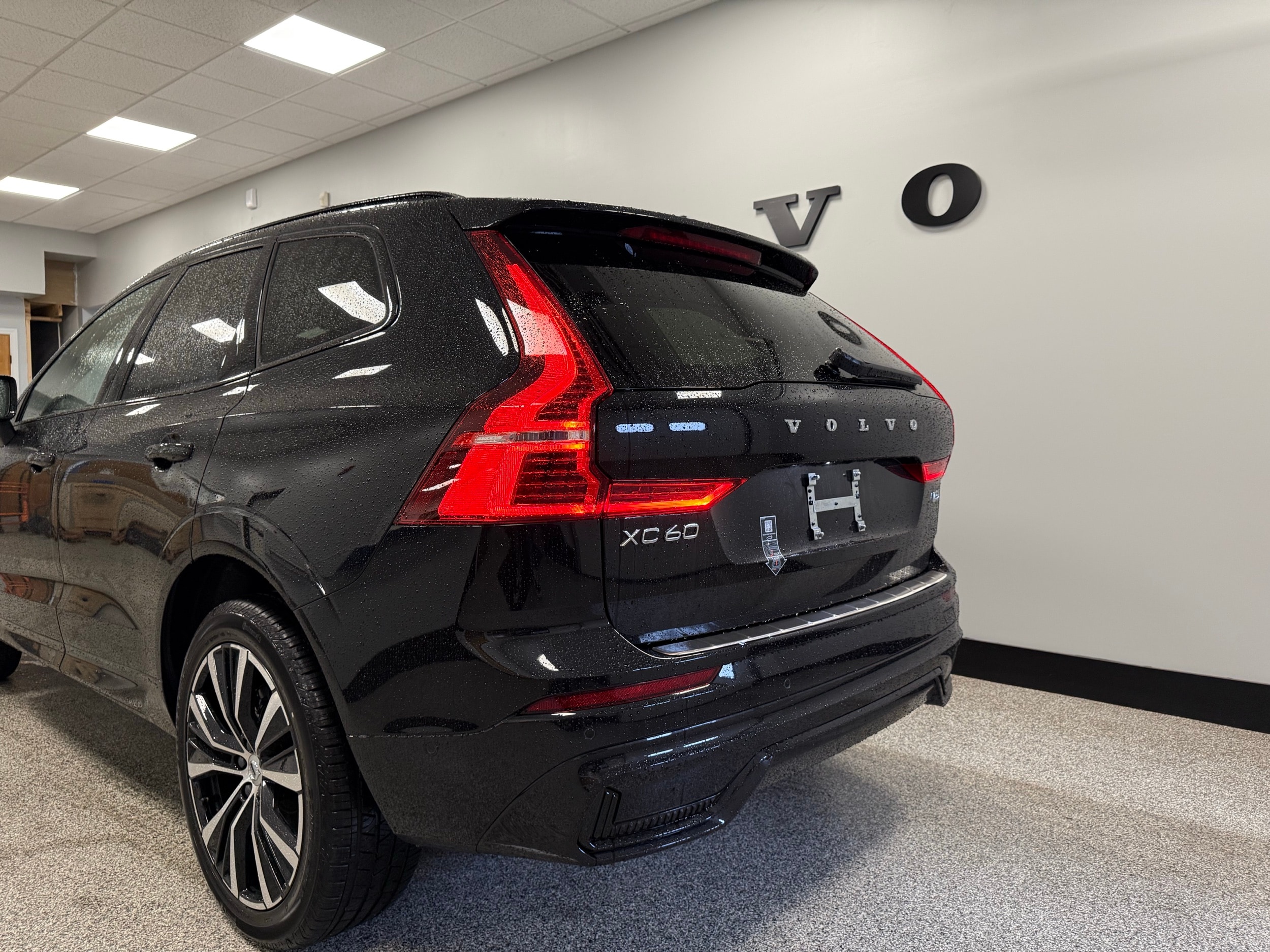 new 2025 Volvo XC60 car, priced at $54,585