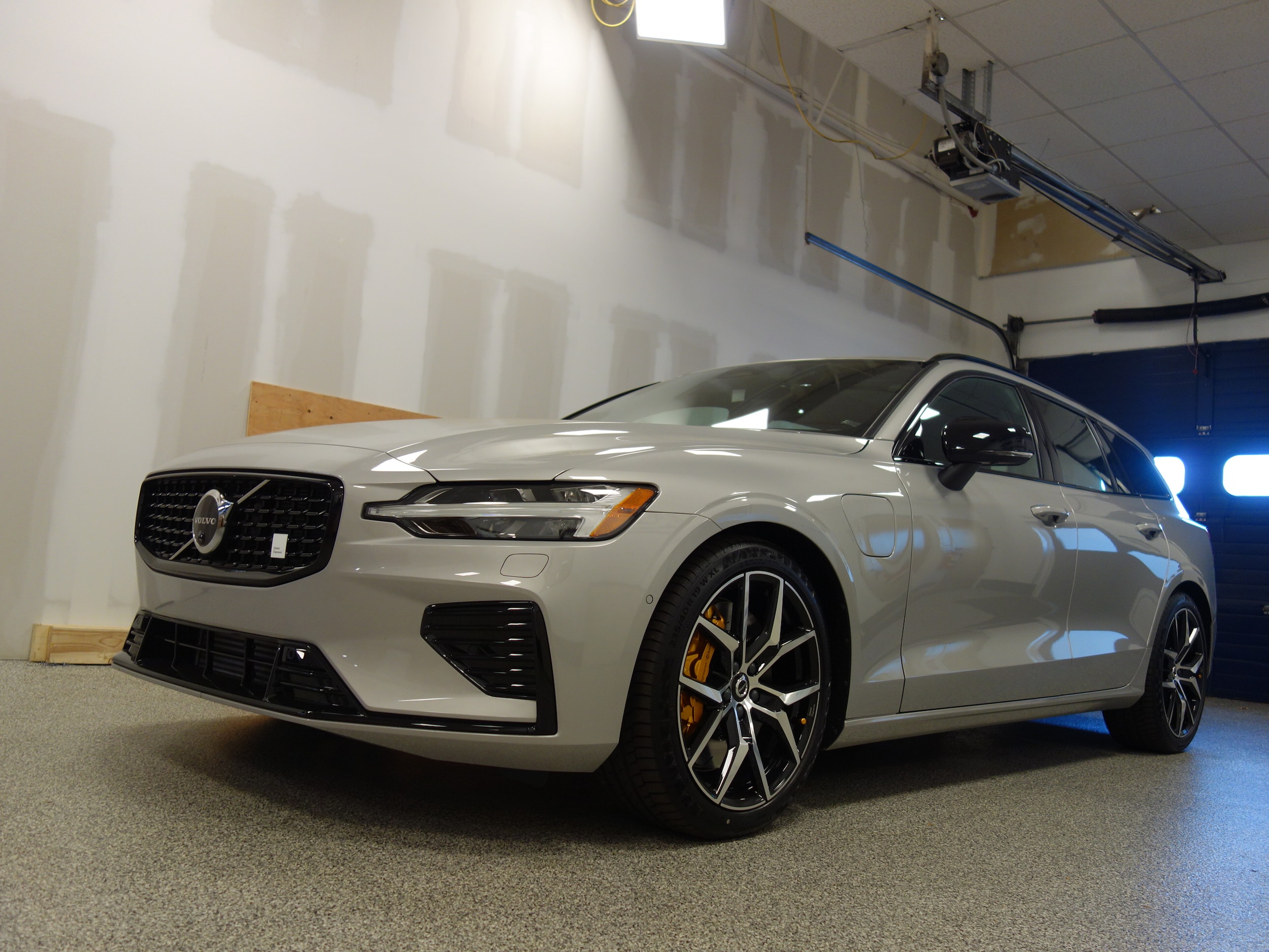 new 2025 Volvo V60 plug-in hybrid car, priced at $72,445