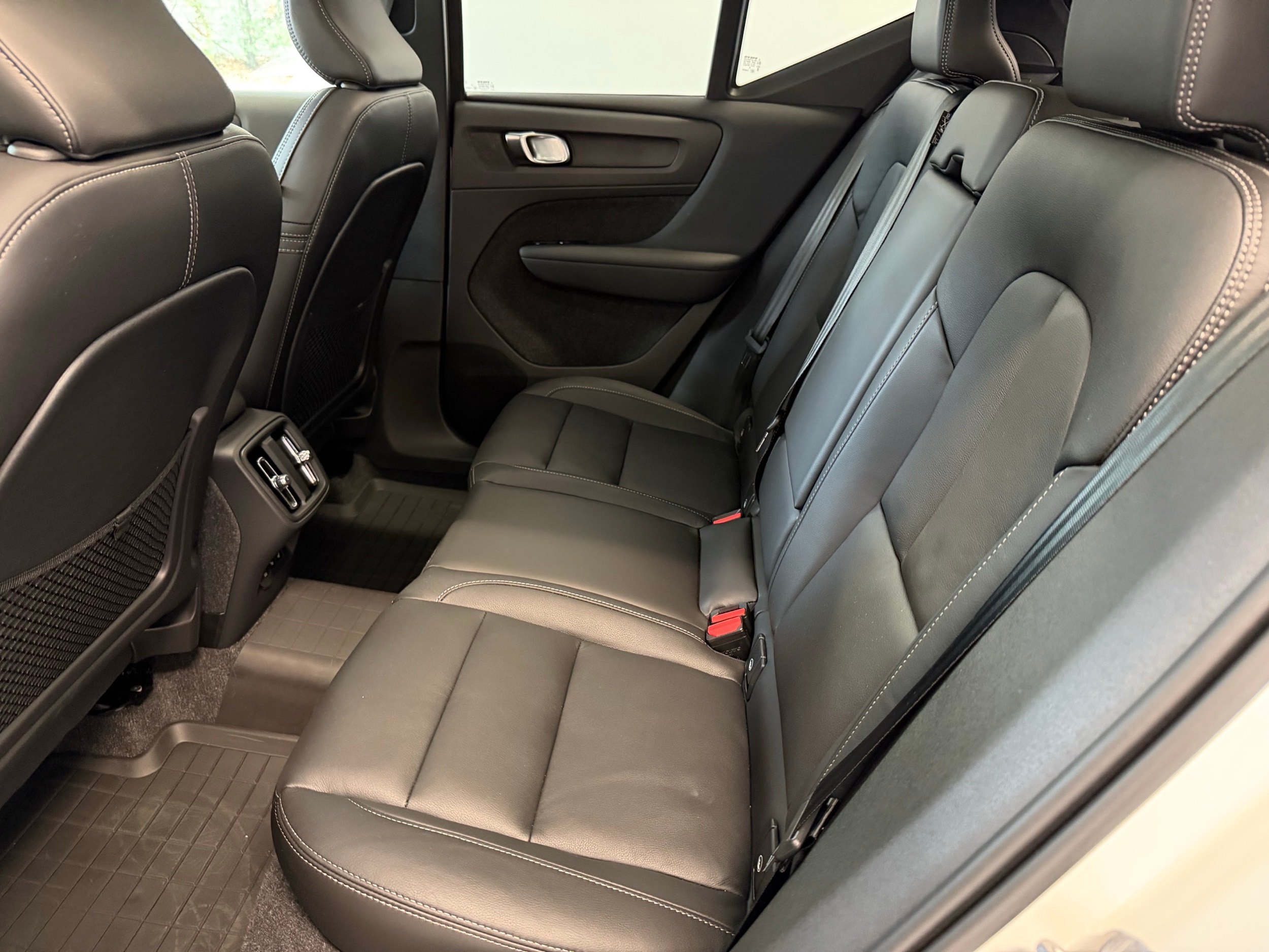 used 2025 Volvo XC40 car, priced at $39,500