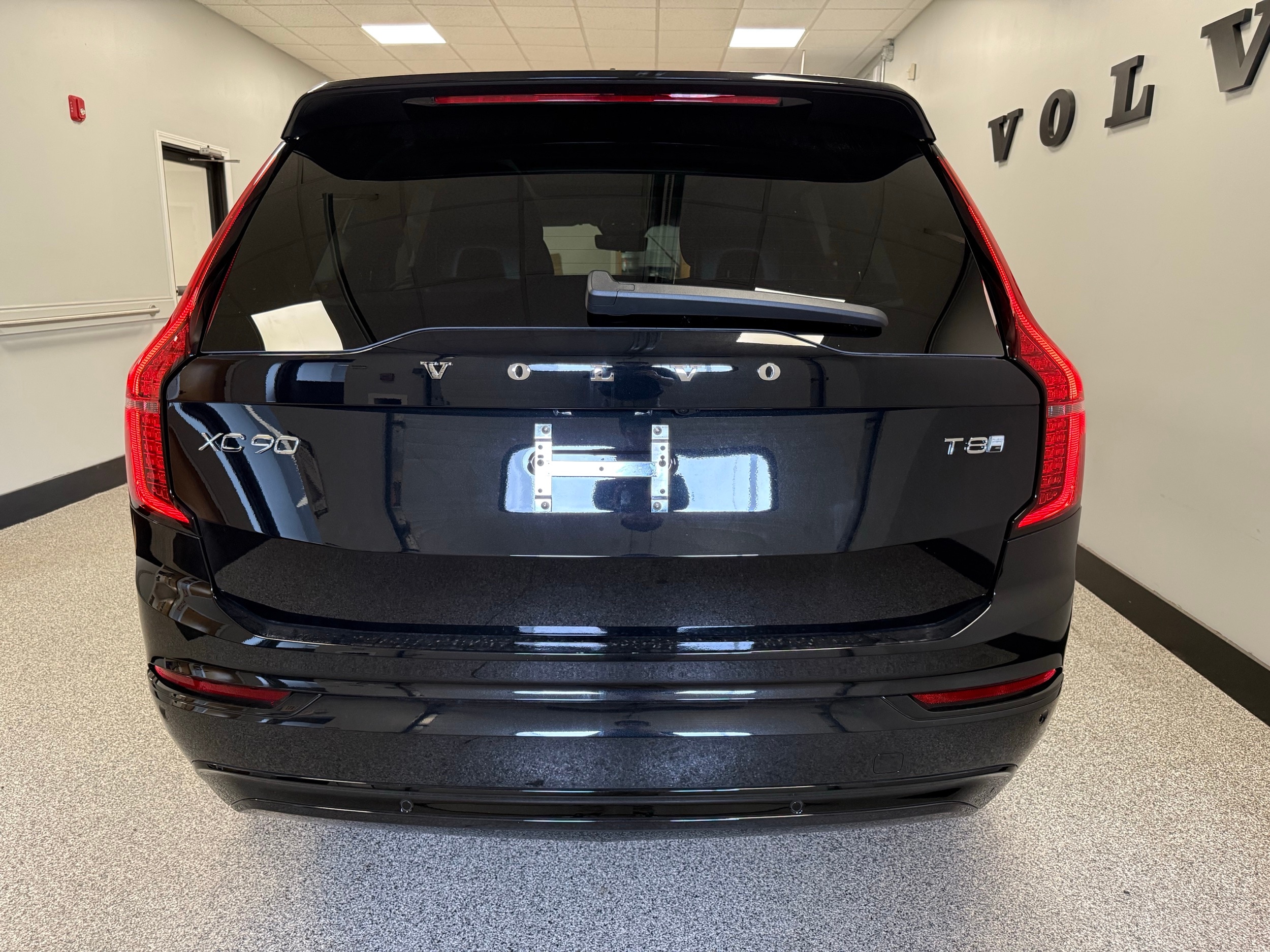 new 2026 Volvo XC90 plug-in hybrid car, priced at $87,075