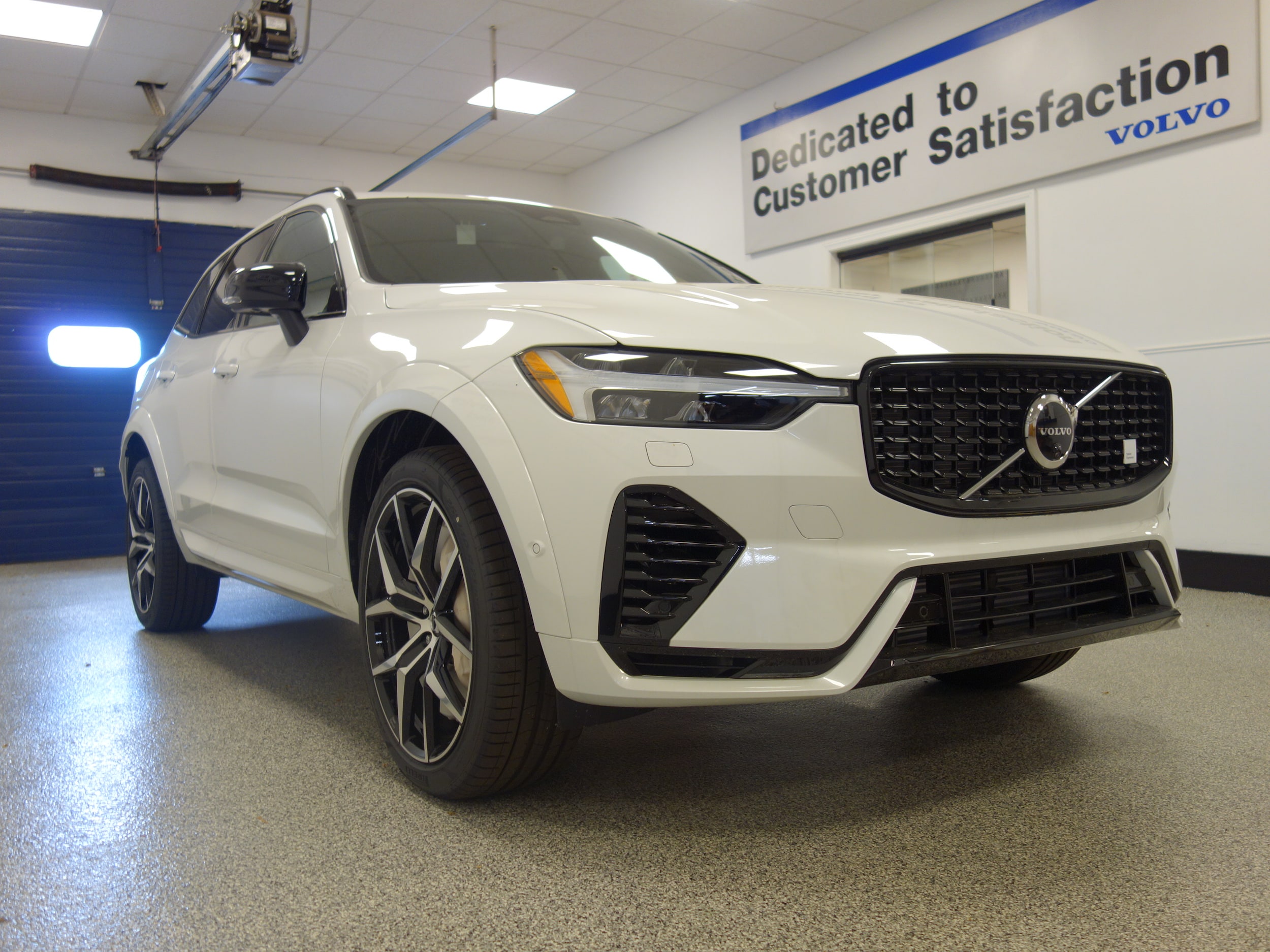 new 2024 Volvo XC60 plug-in hybrid car, priced at $77,925