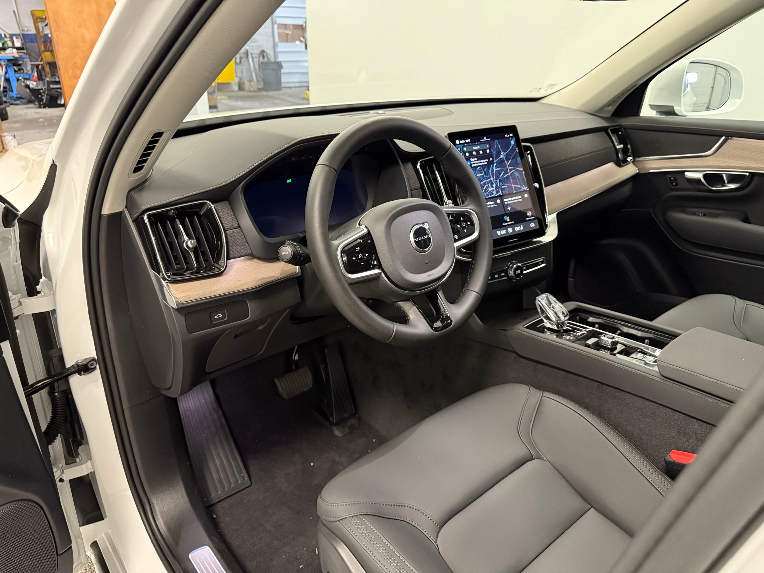 new 2025 Volvo XC90 car, priced at $61,795