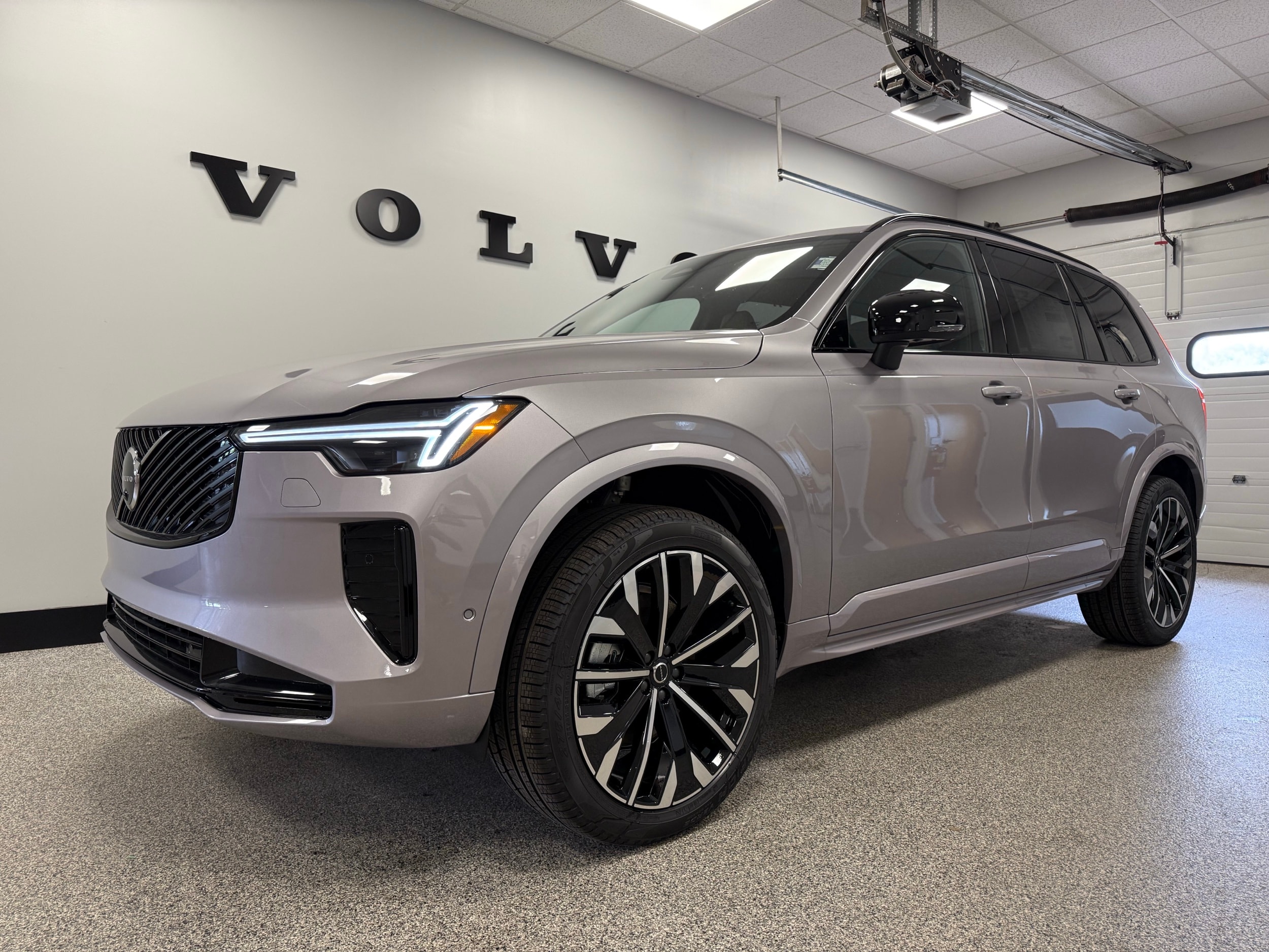 new 2026 Volvo XC90 car, priced at $76,450