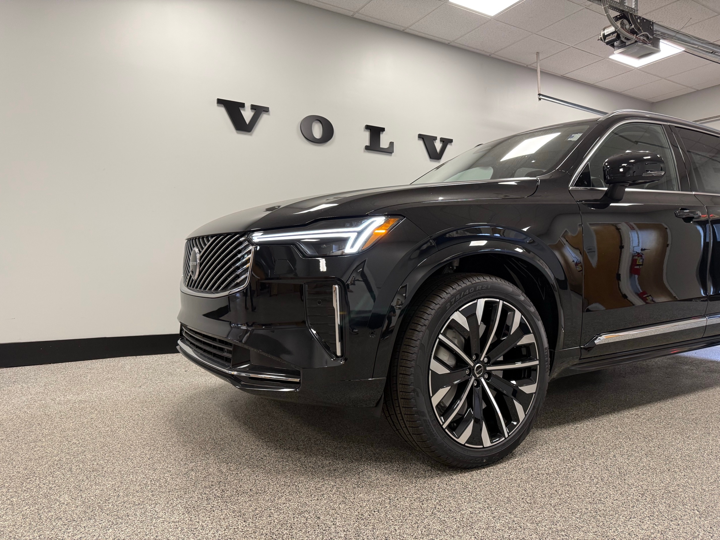 new 2025 Volvo XC90 car, priced at $70,505