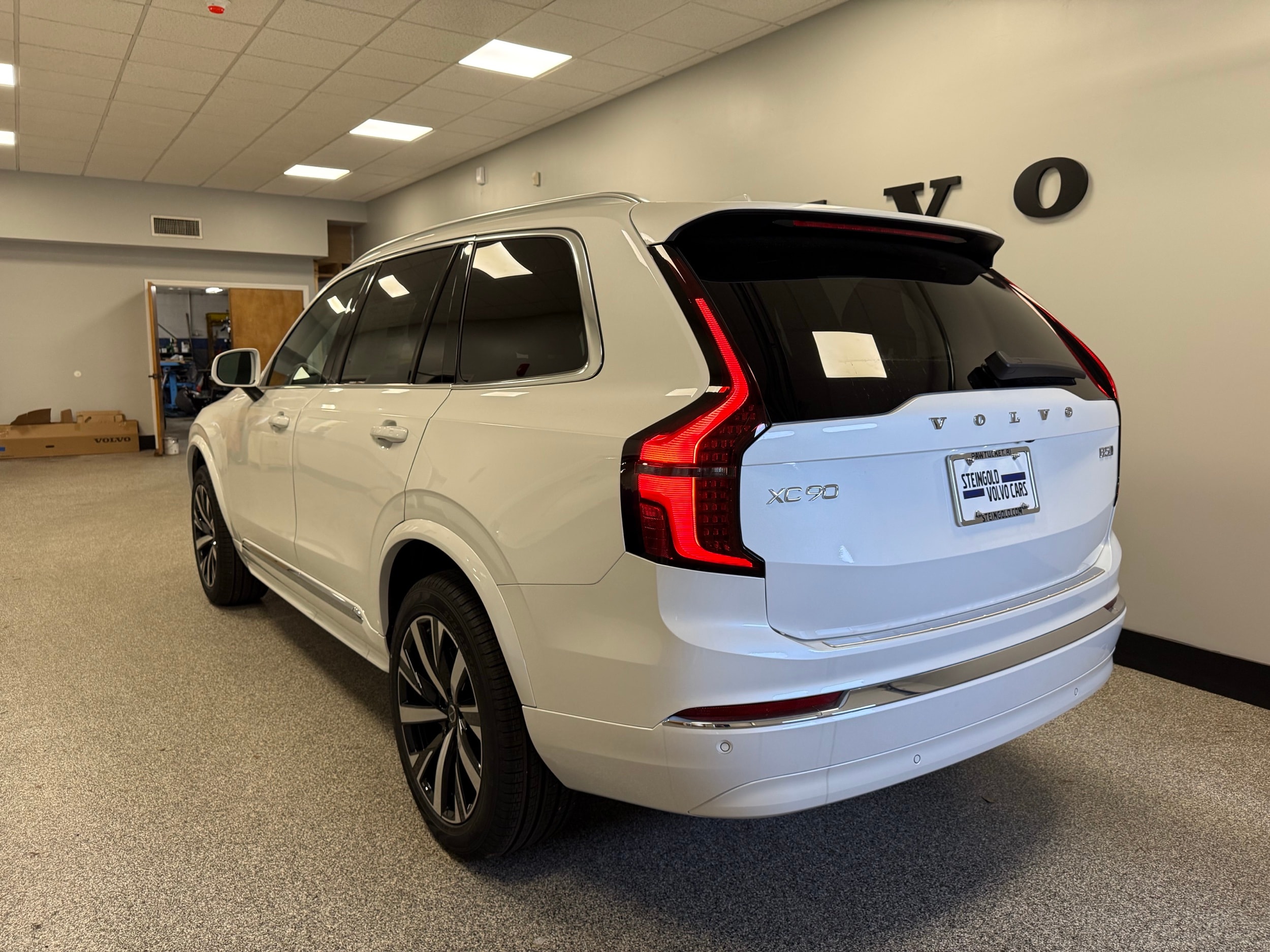 new 2025 Volvo XC90 car, priced at $61,795