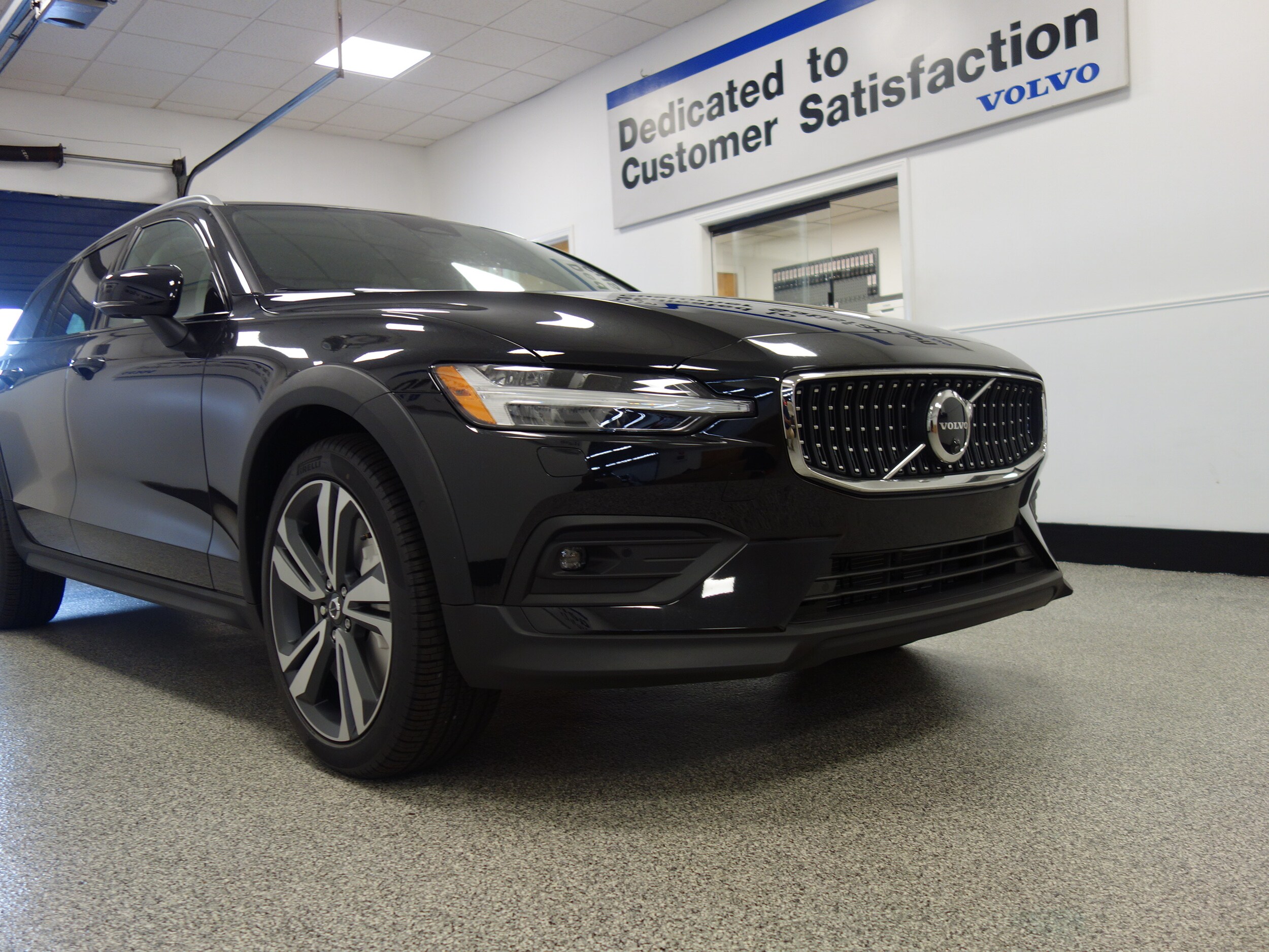 new 2025 Volvo V60 Cross Country car, priced at $55,025