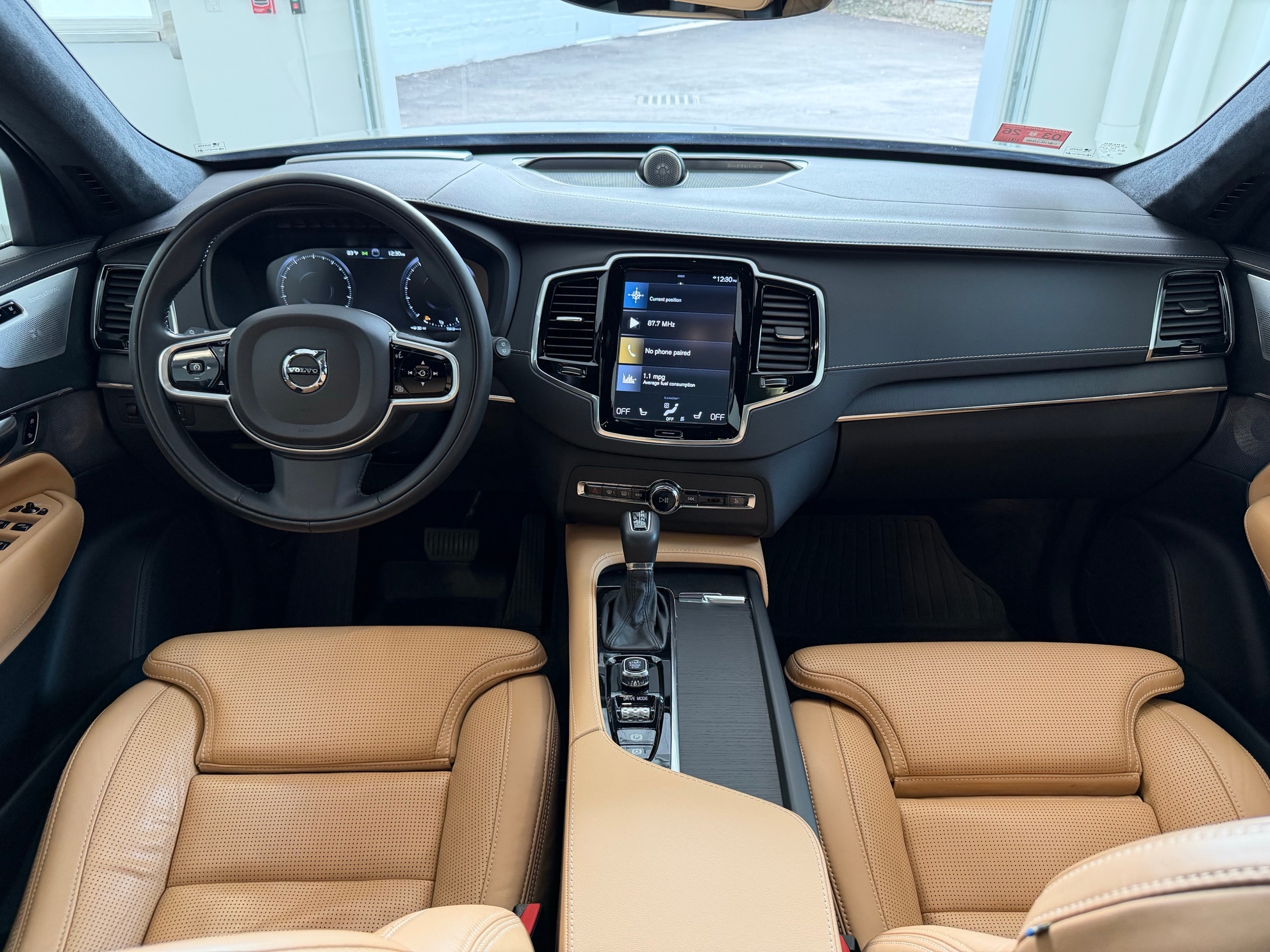 used 2021 Volvo XC90 car, priced at $38,400