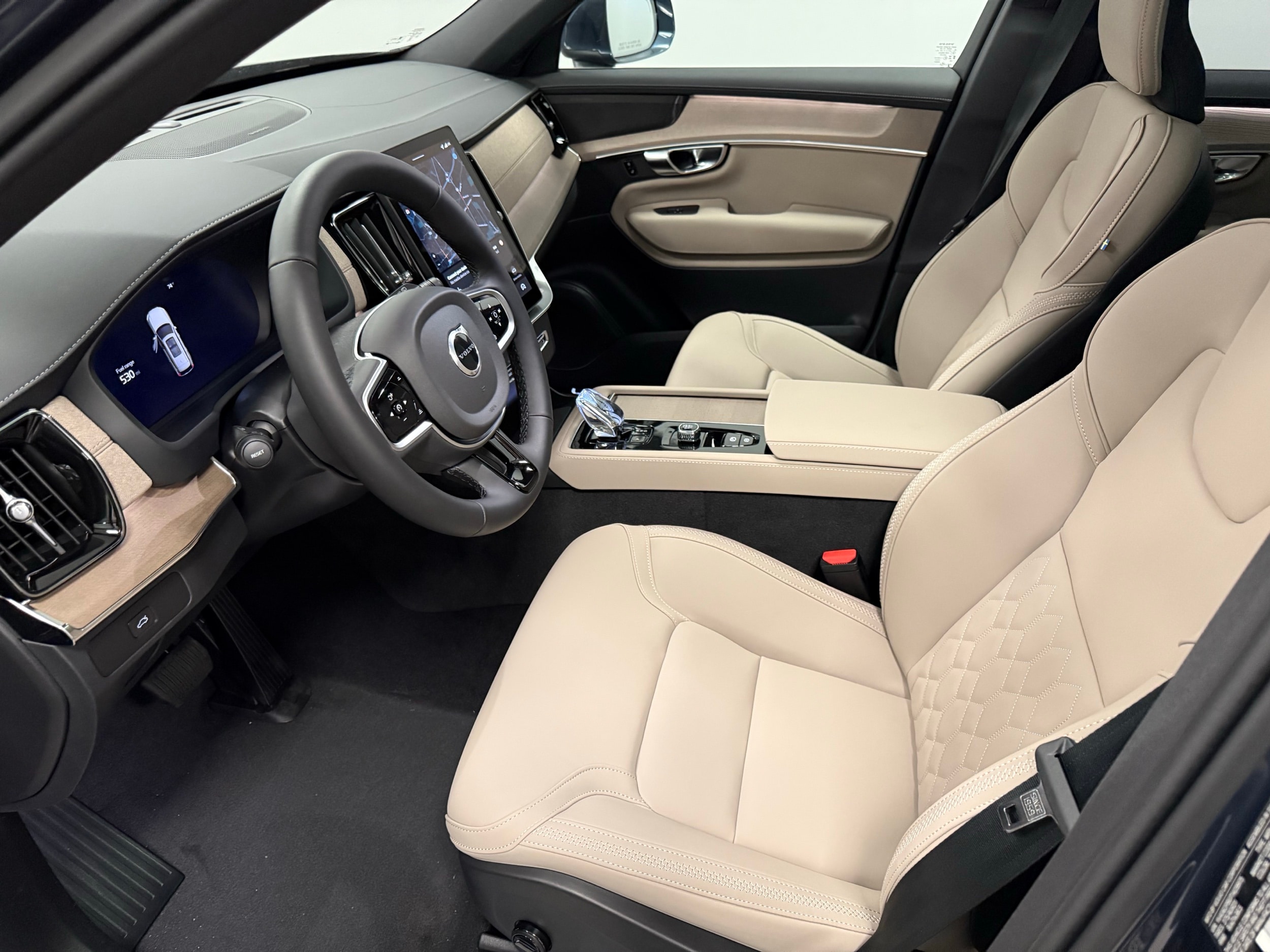 new 2026 Volvo XC90 car, priced at $71,825