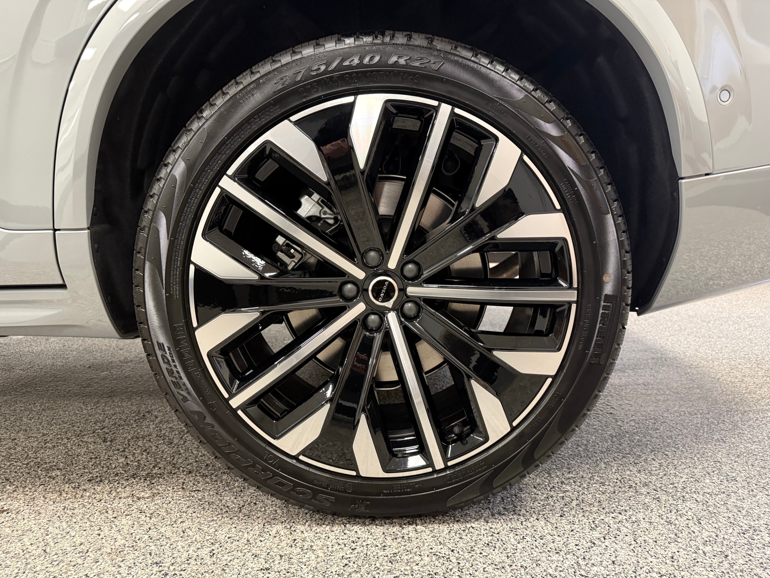 new 2025 Volvo XC90 plug-in hybrid car, priced at $78,805