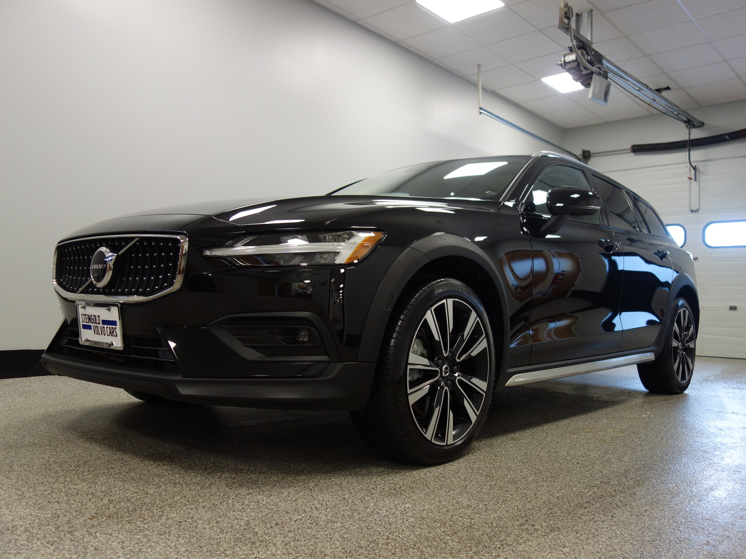 used 2023 Volvo V60 Cross Country car, priced at $44,500