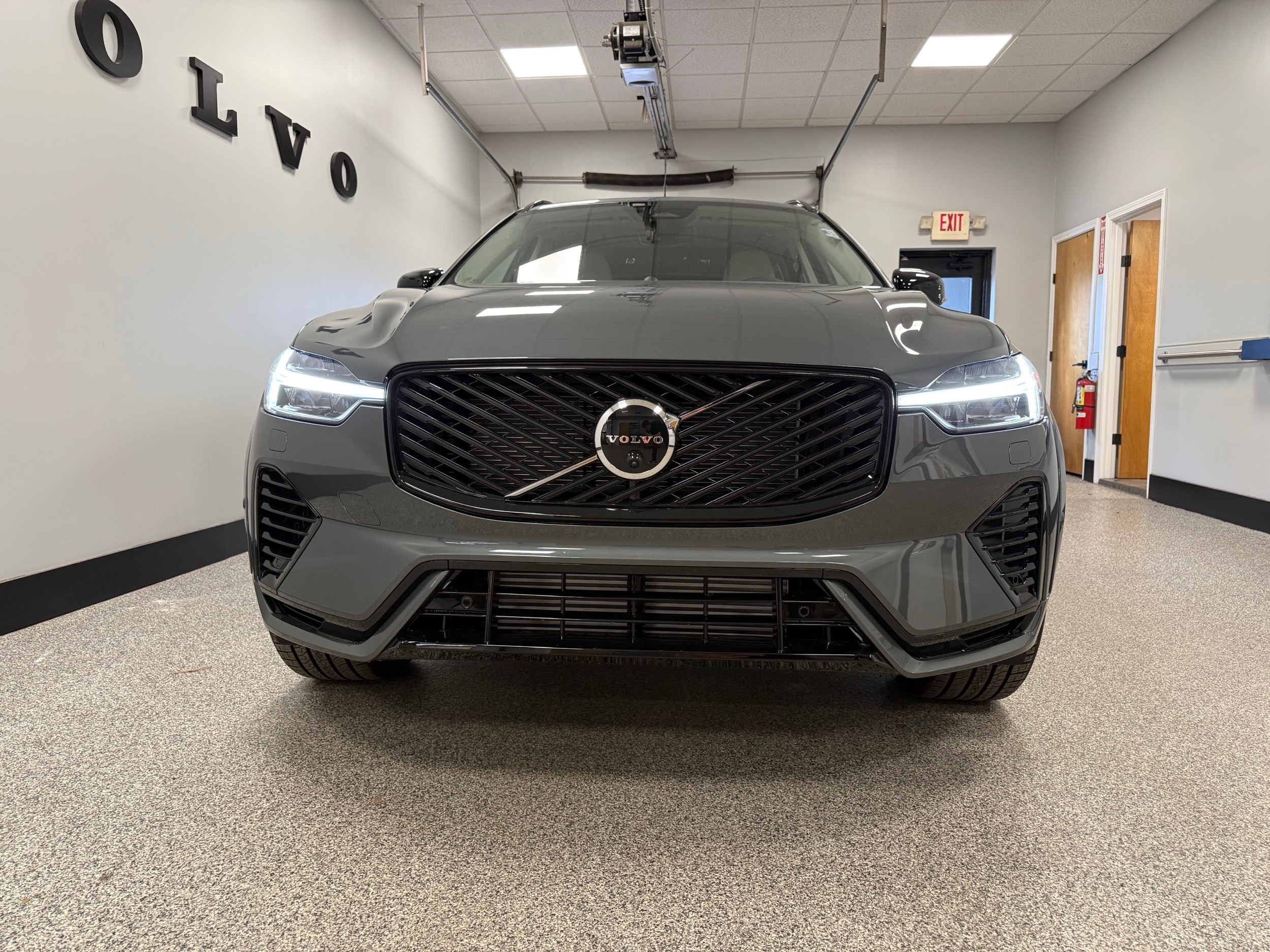 new 2026 Volvo XC60 plug-in hybrid car, priced at $80,310