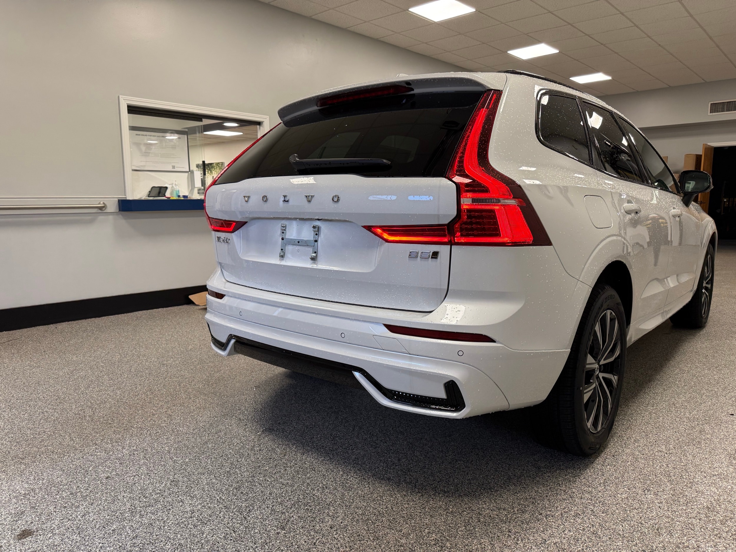 new 2025 Volvo XC60 car, priced at $50,705