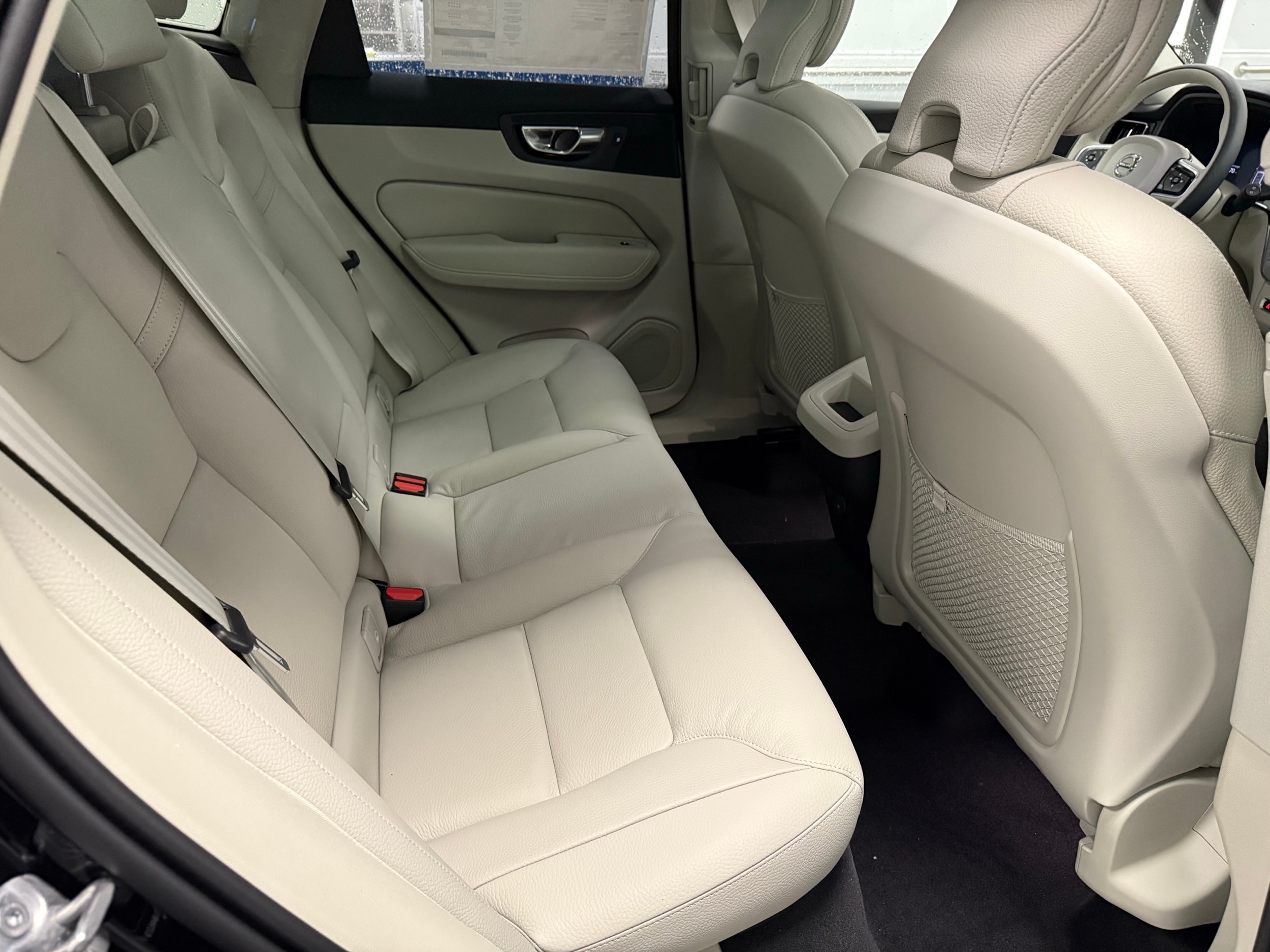 new 2025 Volvo XC60 car, priced at $54,585