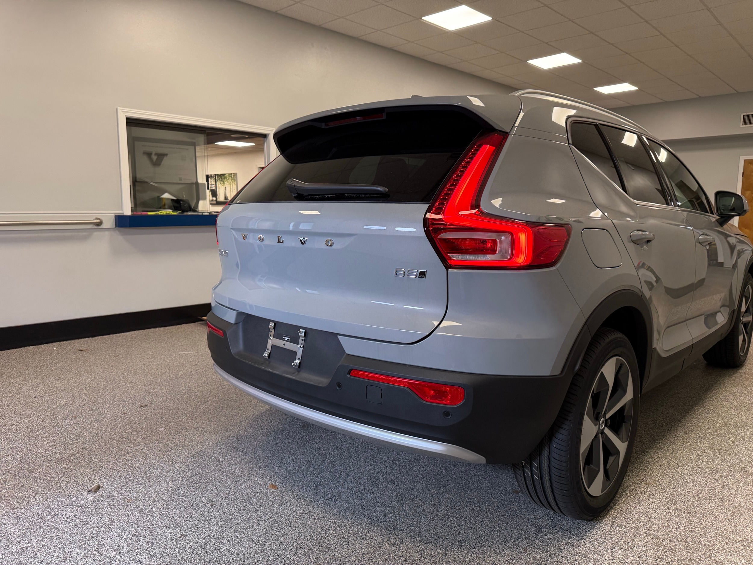 new 2025 Volvo XC40 car, priced at $46,035