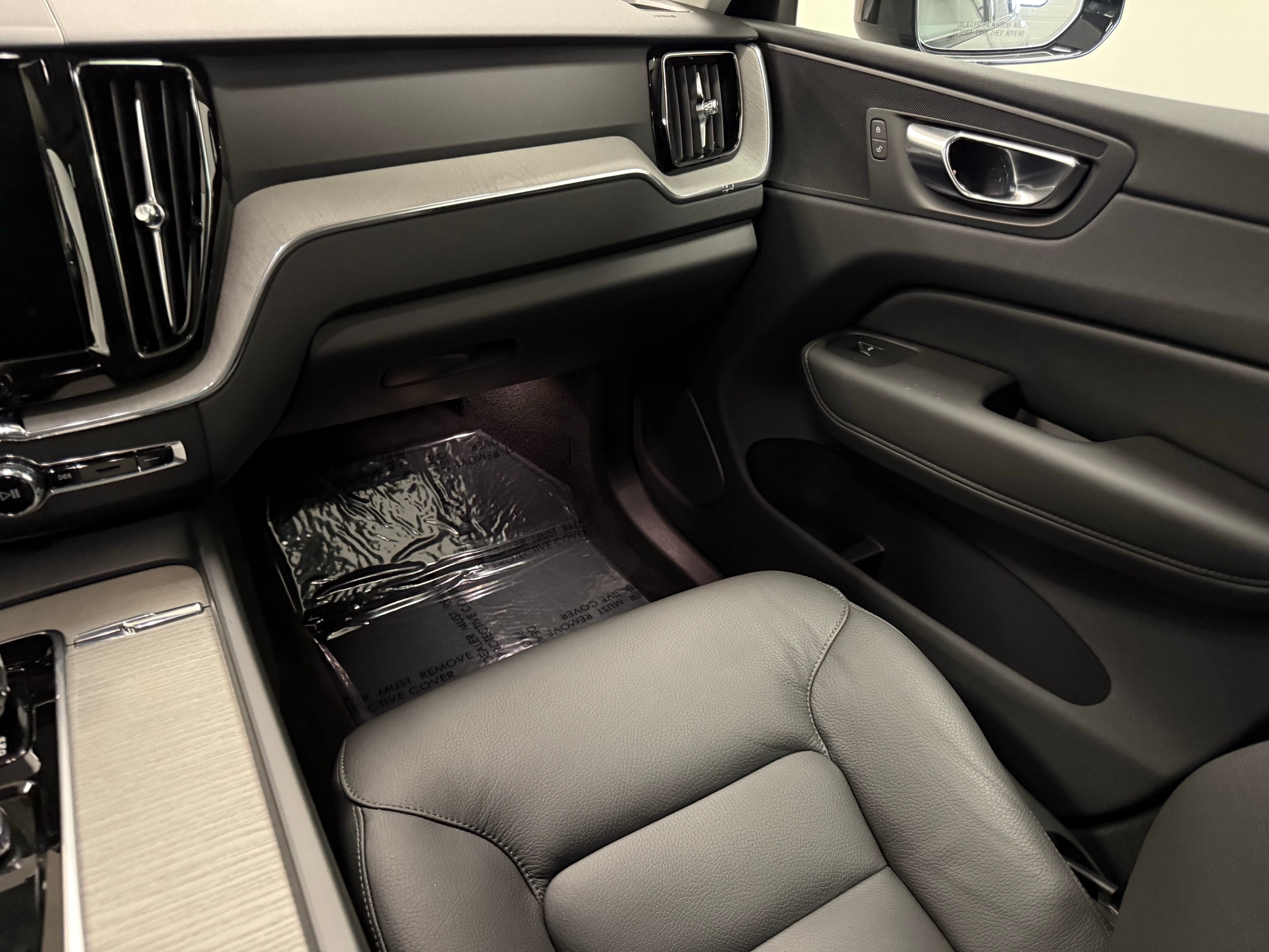 used 2025 Volvo XC60 car, priced at $47,500