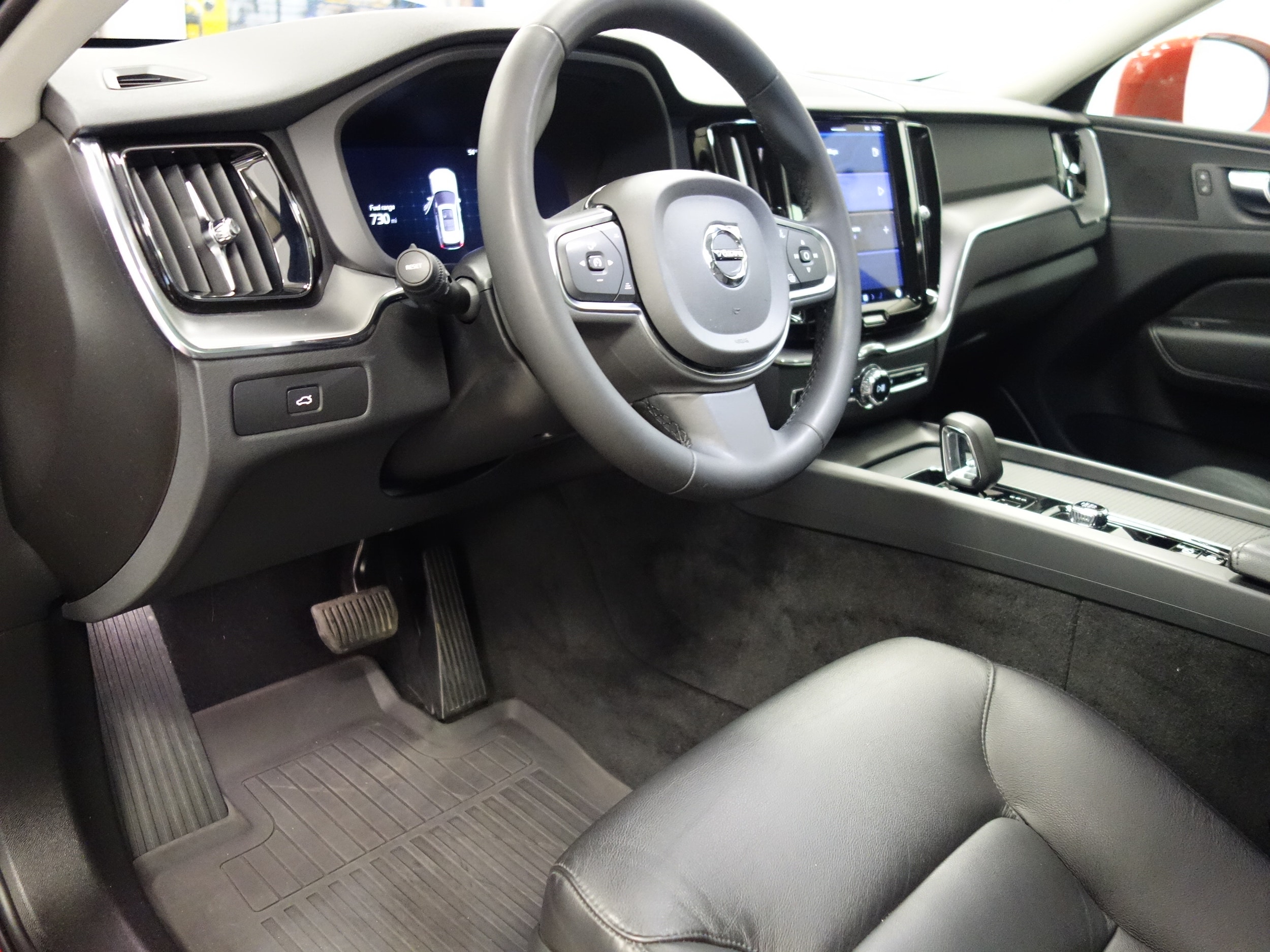 used 2023 Volvo XC60 car, priced at $42,500