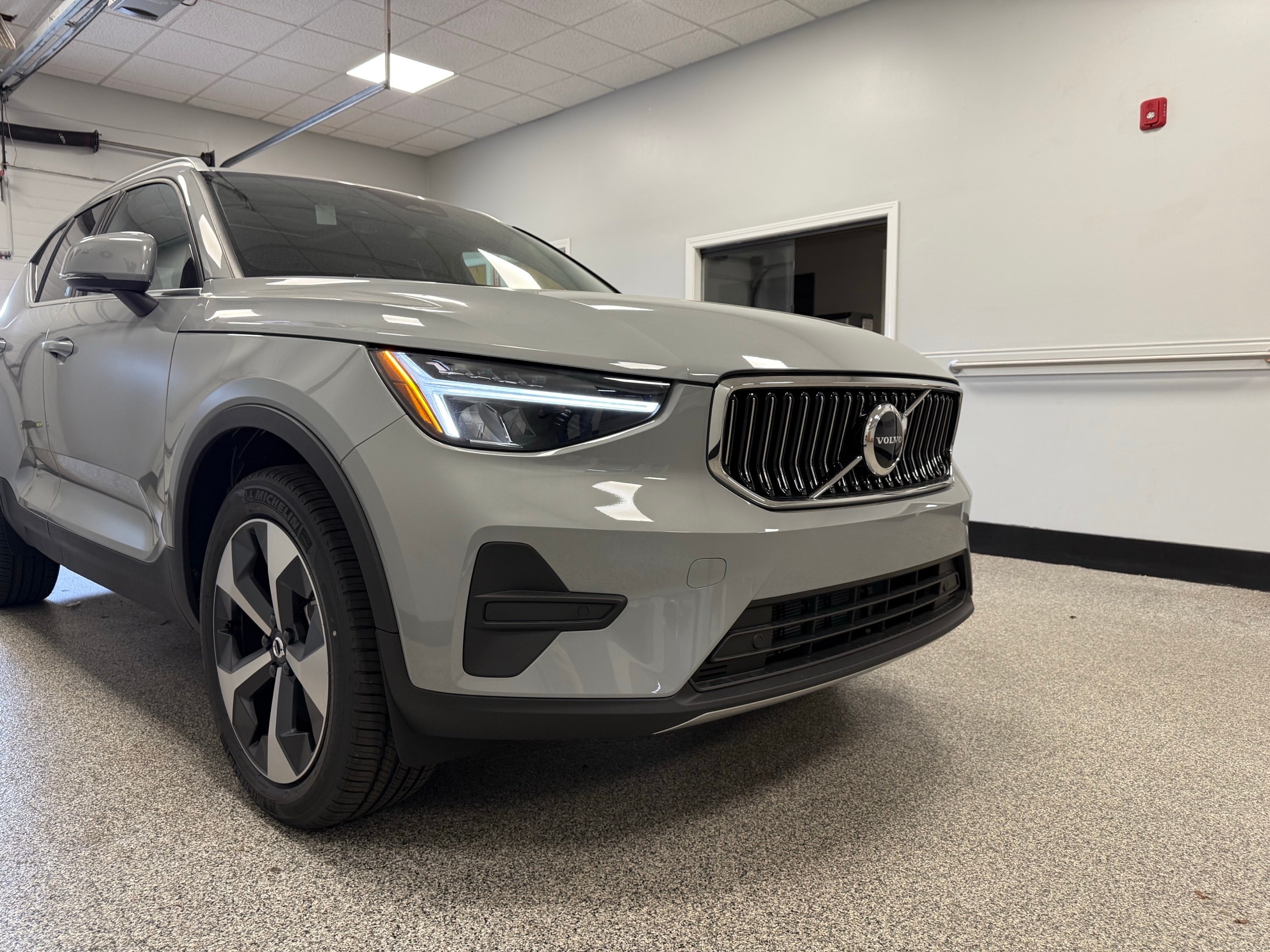 new 2025 Volvo XC40 car, priced at $46,035