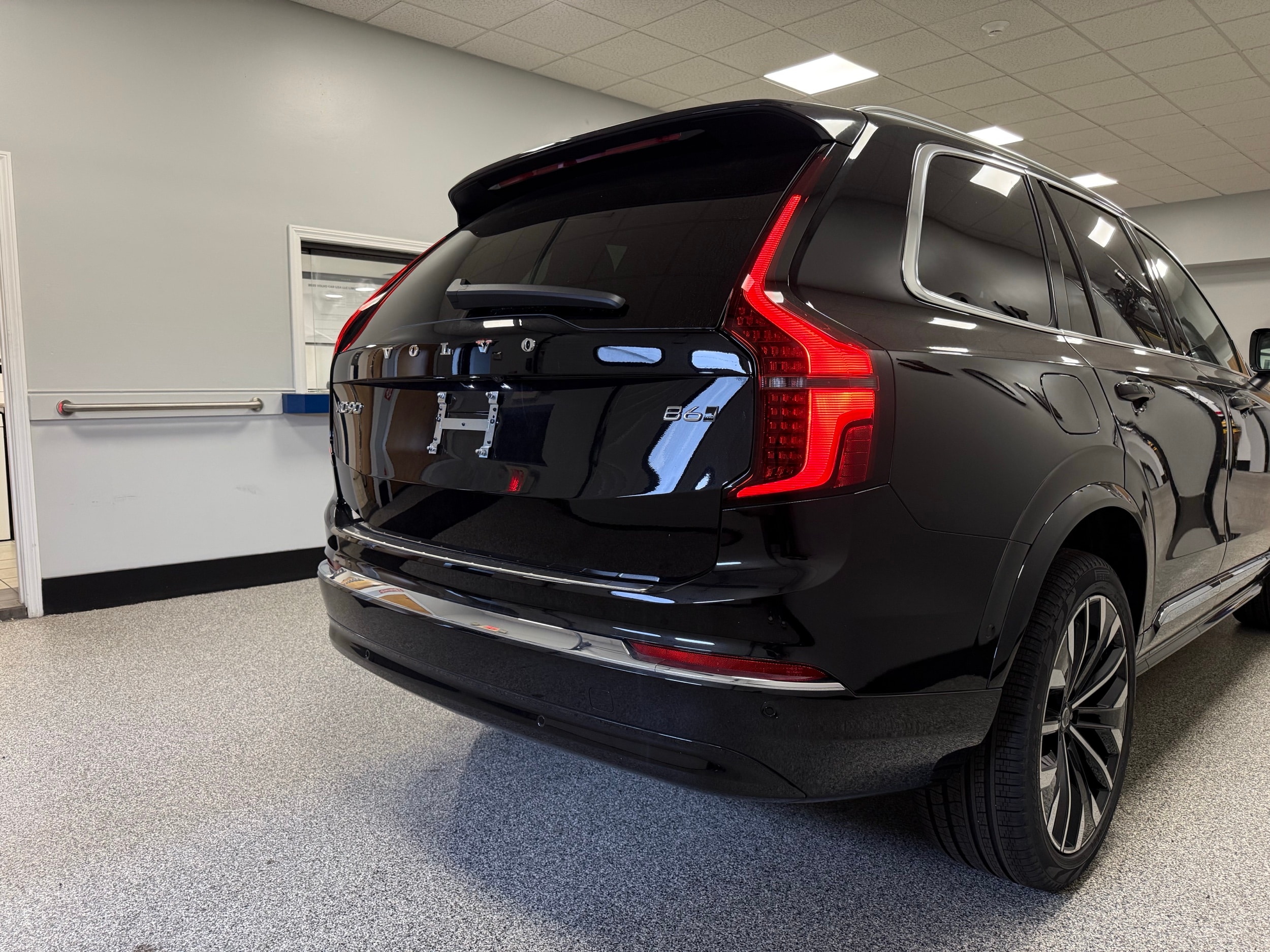 new 2025 Volvo XC90 car, priced at $70,505