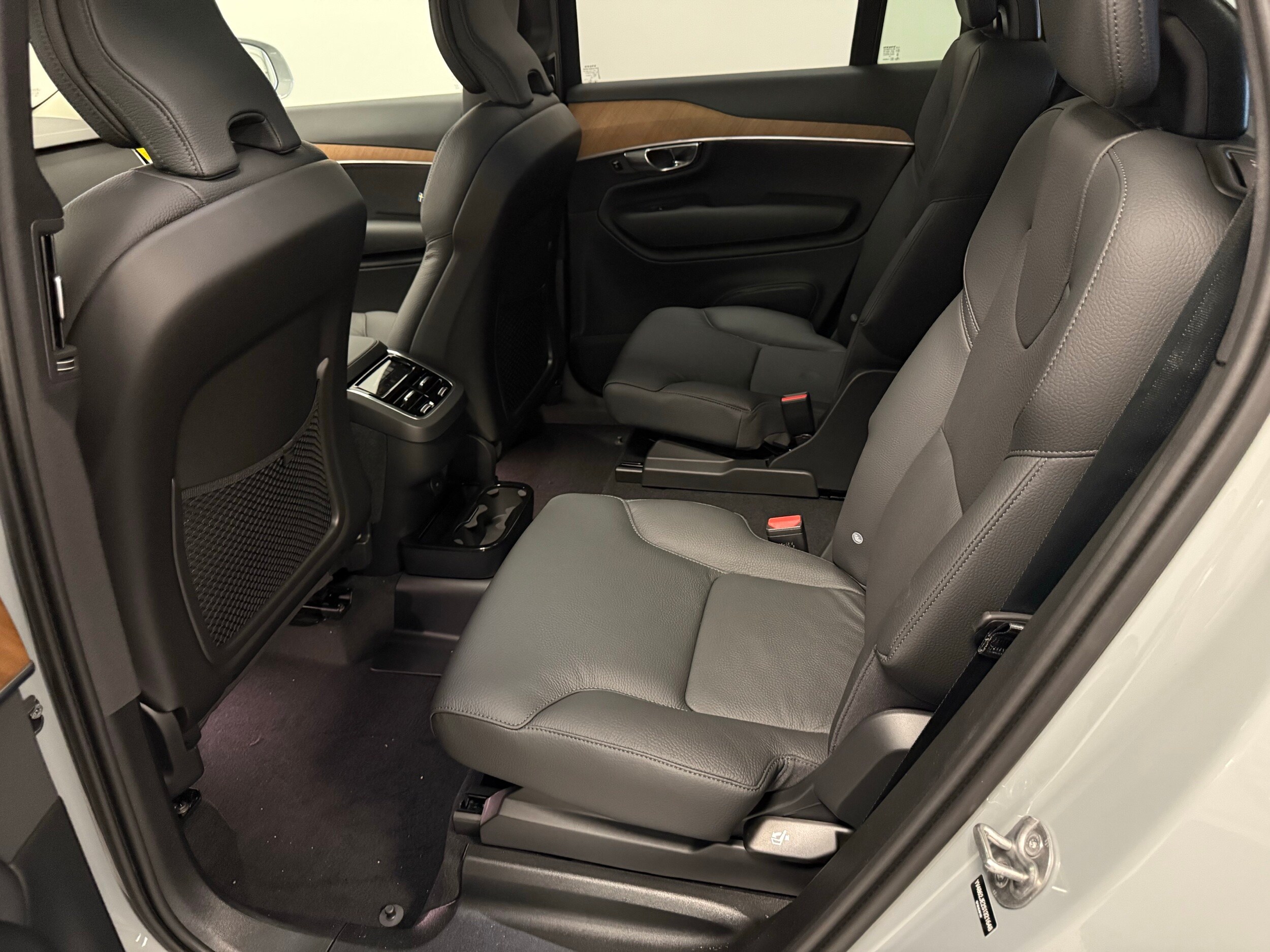 new 2025 Volvo XC90 car, priced at $68,955