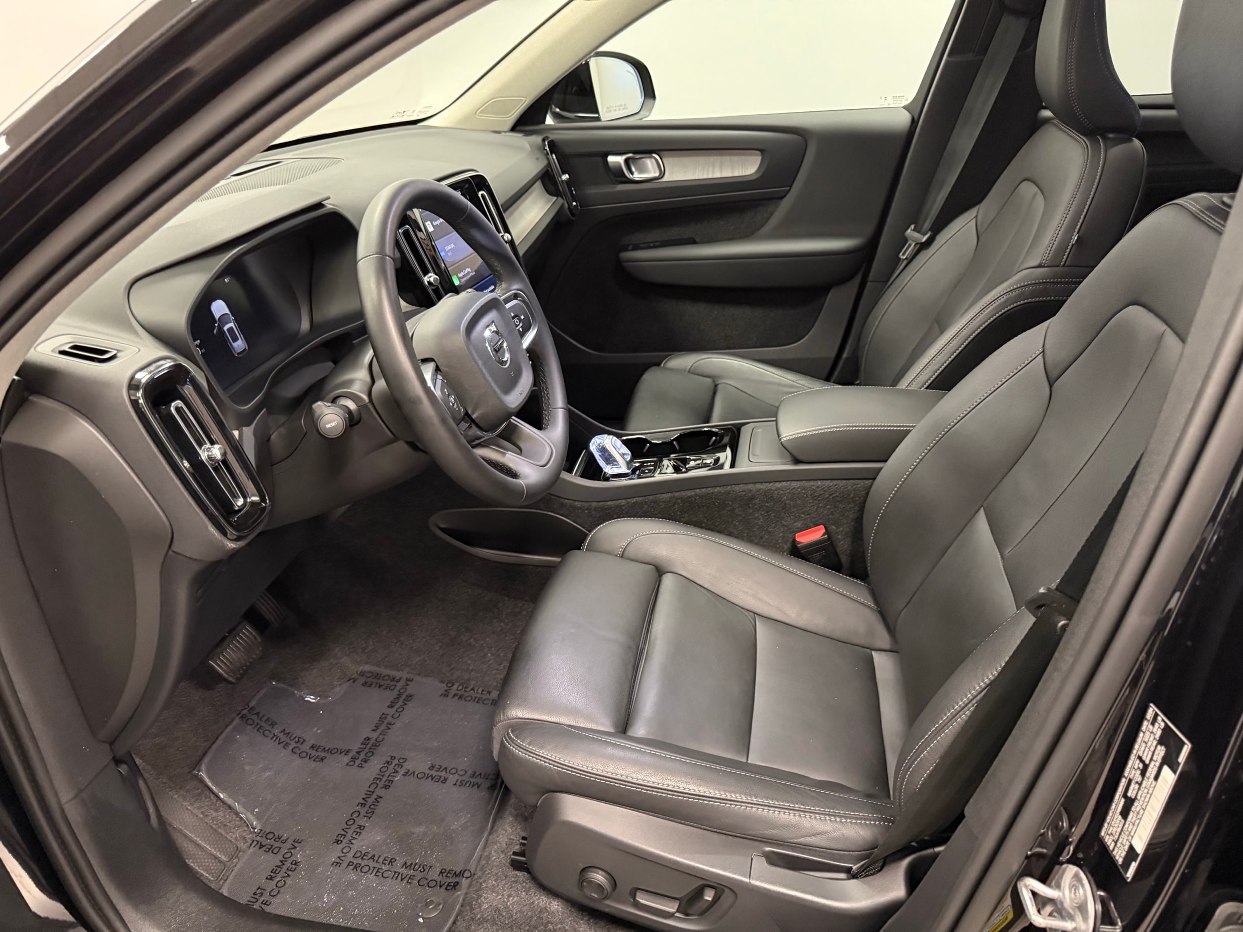used 2025 Volvo XC40 car, priced at $40,100